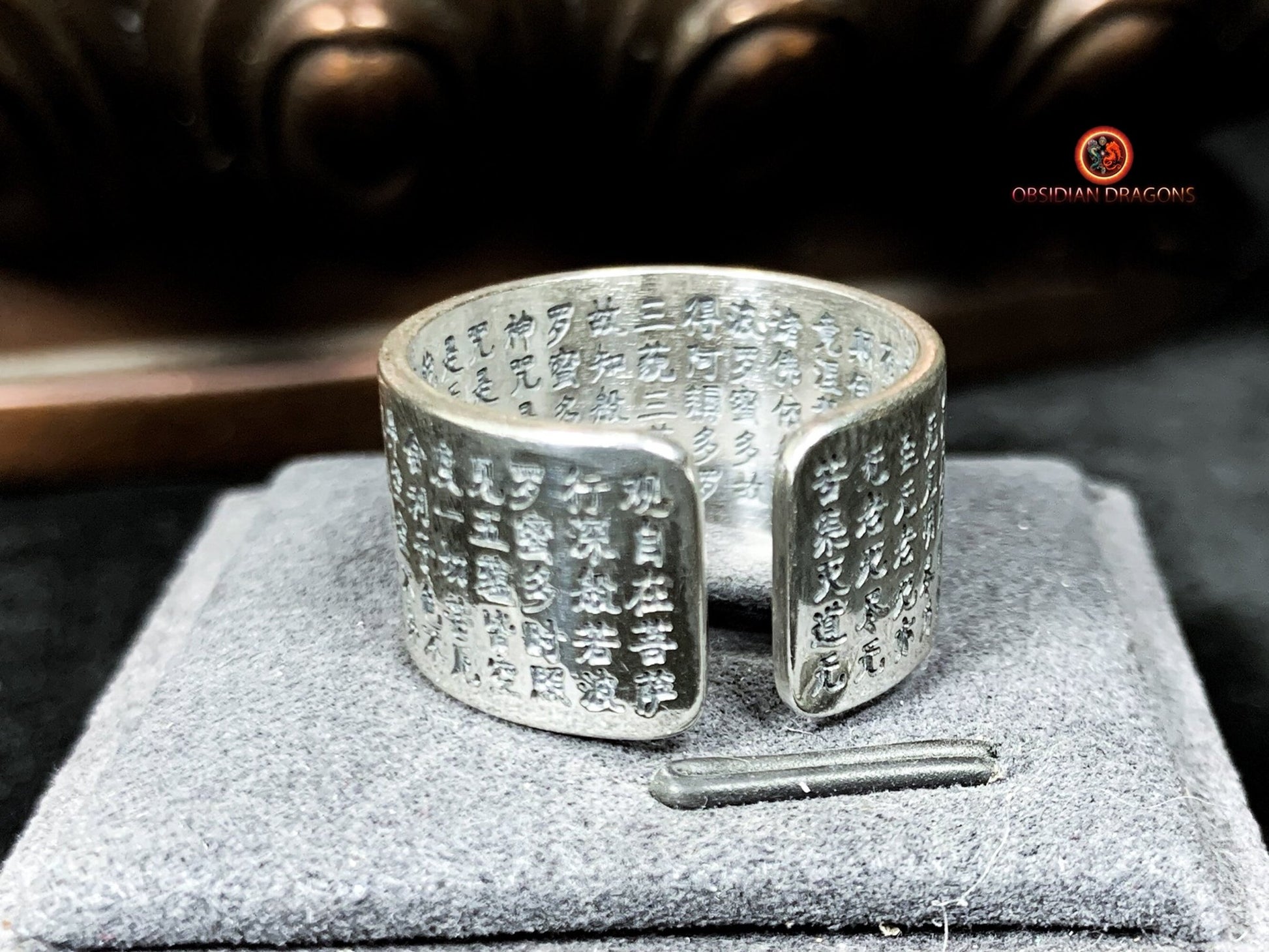 Bague bouddhiste en argent - Bouddha  Acala - Sutra du Cœur | obsidian dragons
