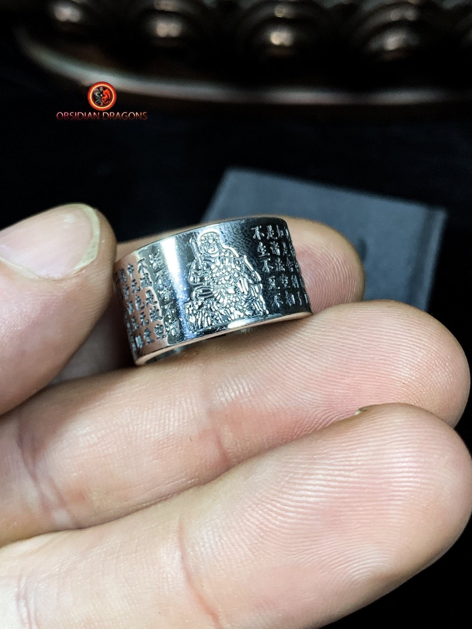 Bague bouddhiste en argent - Bouddha  Acala - Sutra du Cœur | obsidian dragons