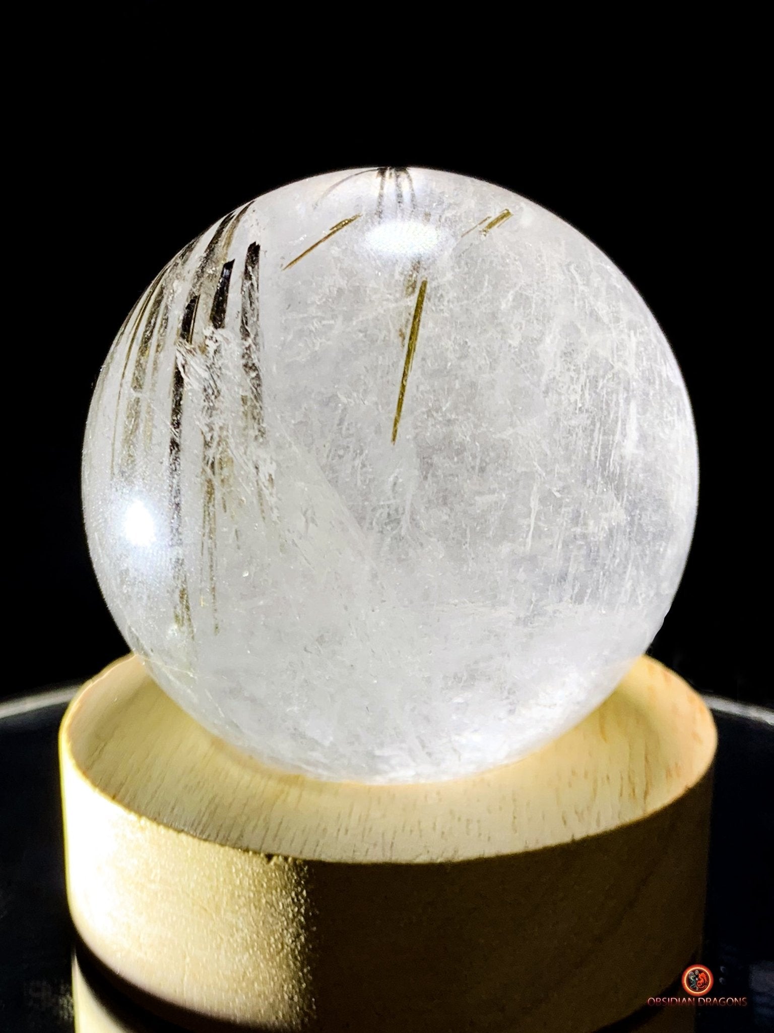 Boule de Cristal de Roche - Inclusions de Tourmalines Vertes | obsidian dragons