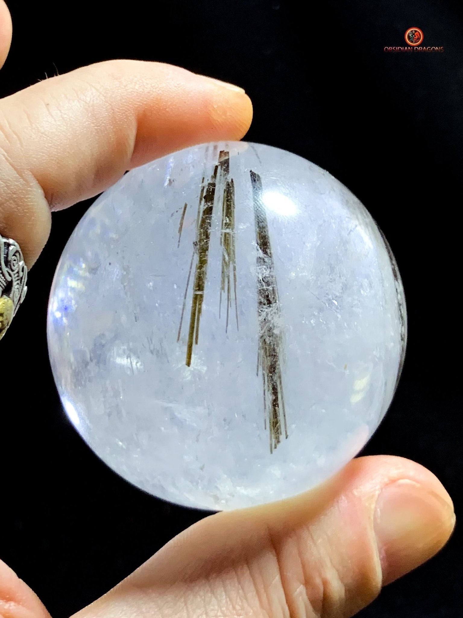 Boule de Cristal de Roche - Inclusions de Tourmalines Vertes | obsidian dragons