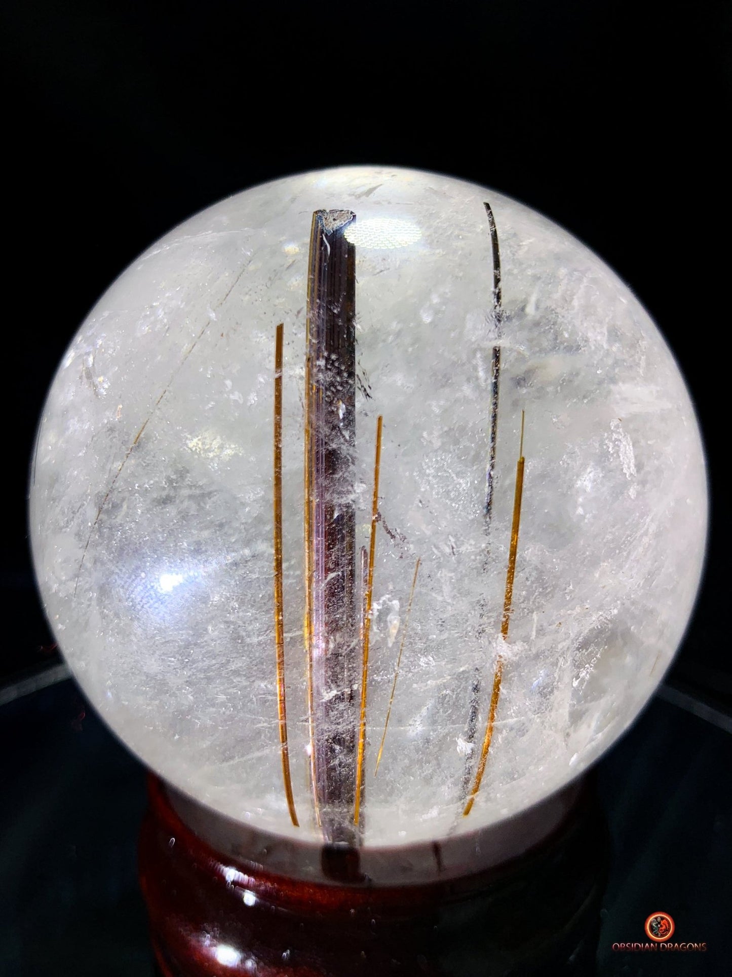 Boule de cristal de roche - inclusions de tourmalines et rutiles | obsidian dragons