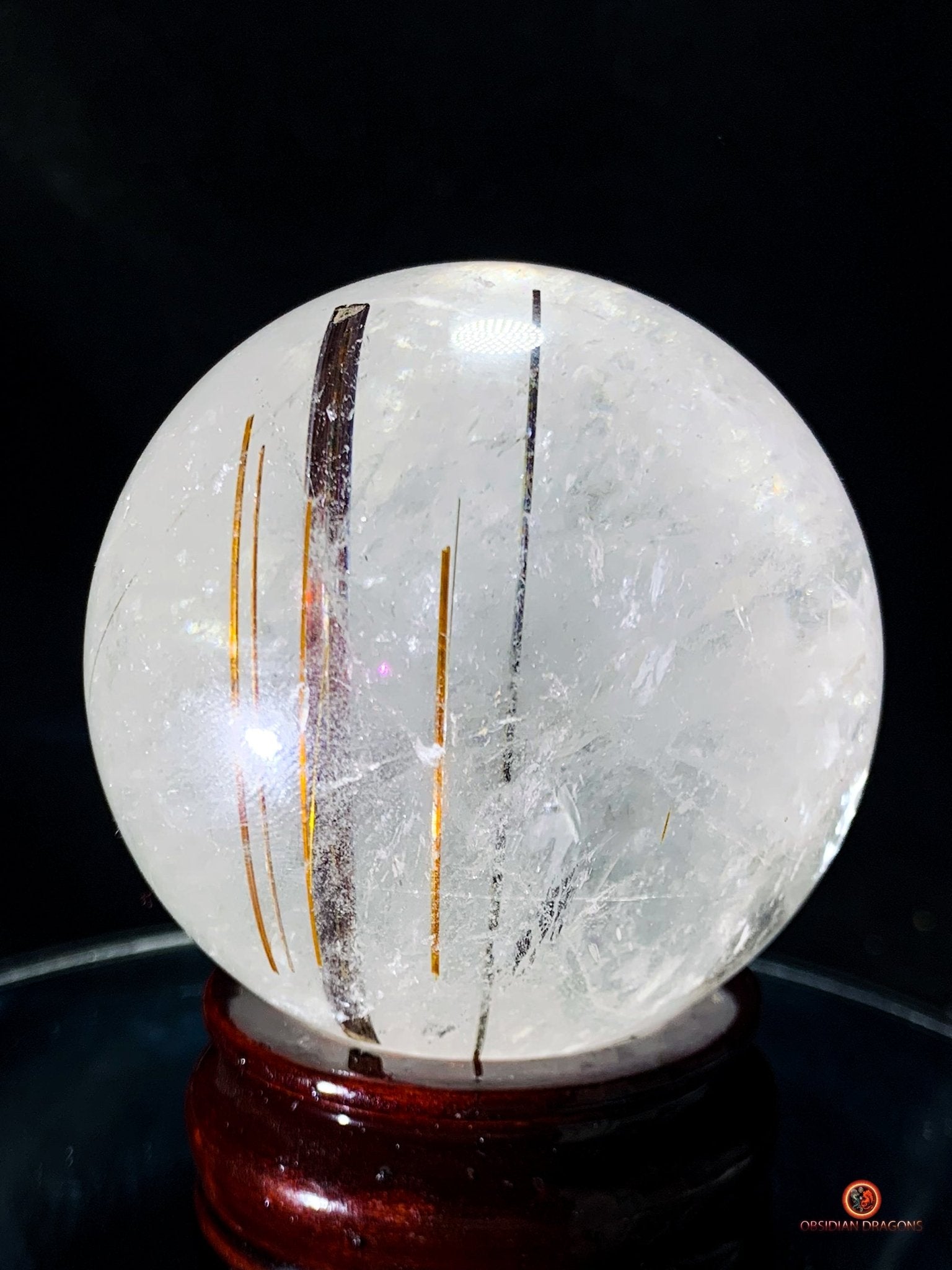 Boule de cristal de roche - inclusions de tourmalines et rutiles | obsidian dragons