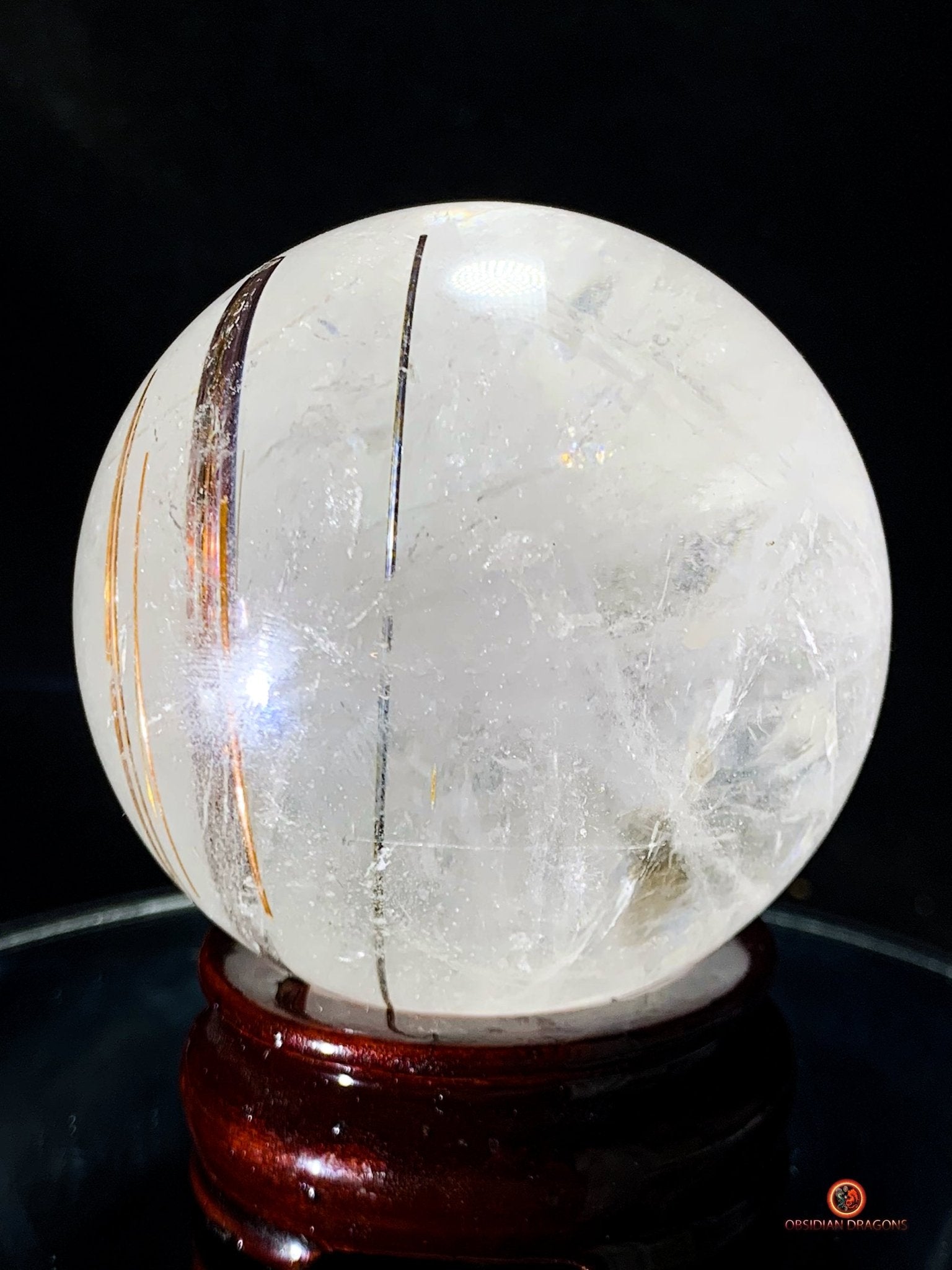 Boule de cristal de roche - inclusions de tourmalines et rutiles | obsidian dragons