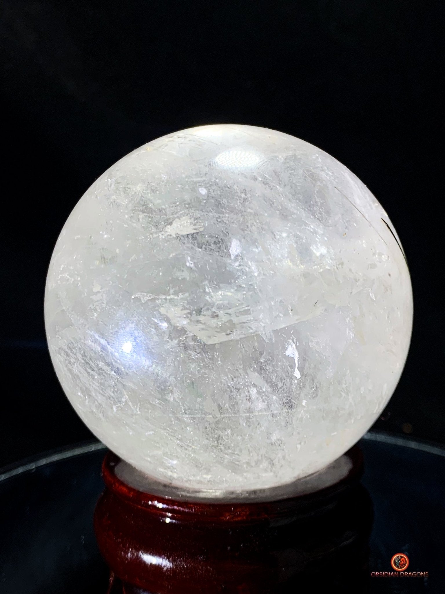 Boule de cristal de roche - inclusions de tourmalines et rutiles | obsidian dragons