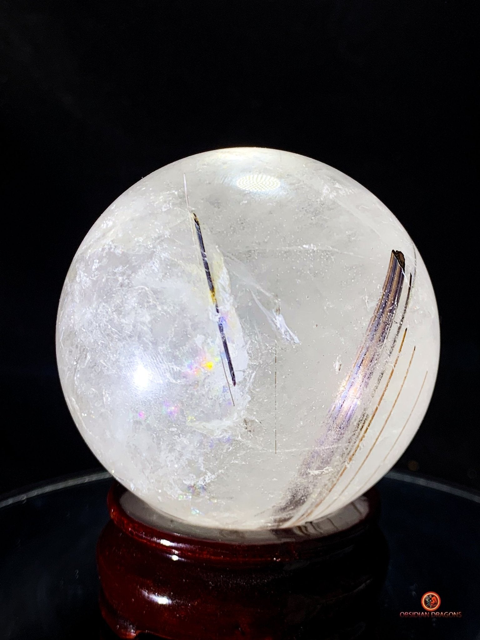 Boule de cristal de roche - inclusions de tourmalines et rutiles | obsidian dragons