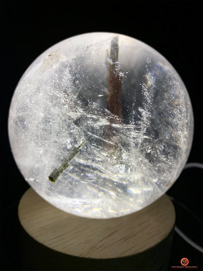 Boule de cristal de roche naturelle - Inclusions de tourmaline | obsidian dragons