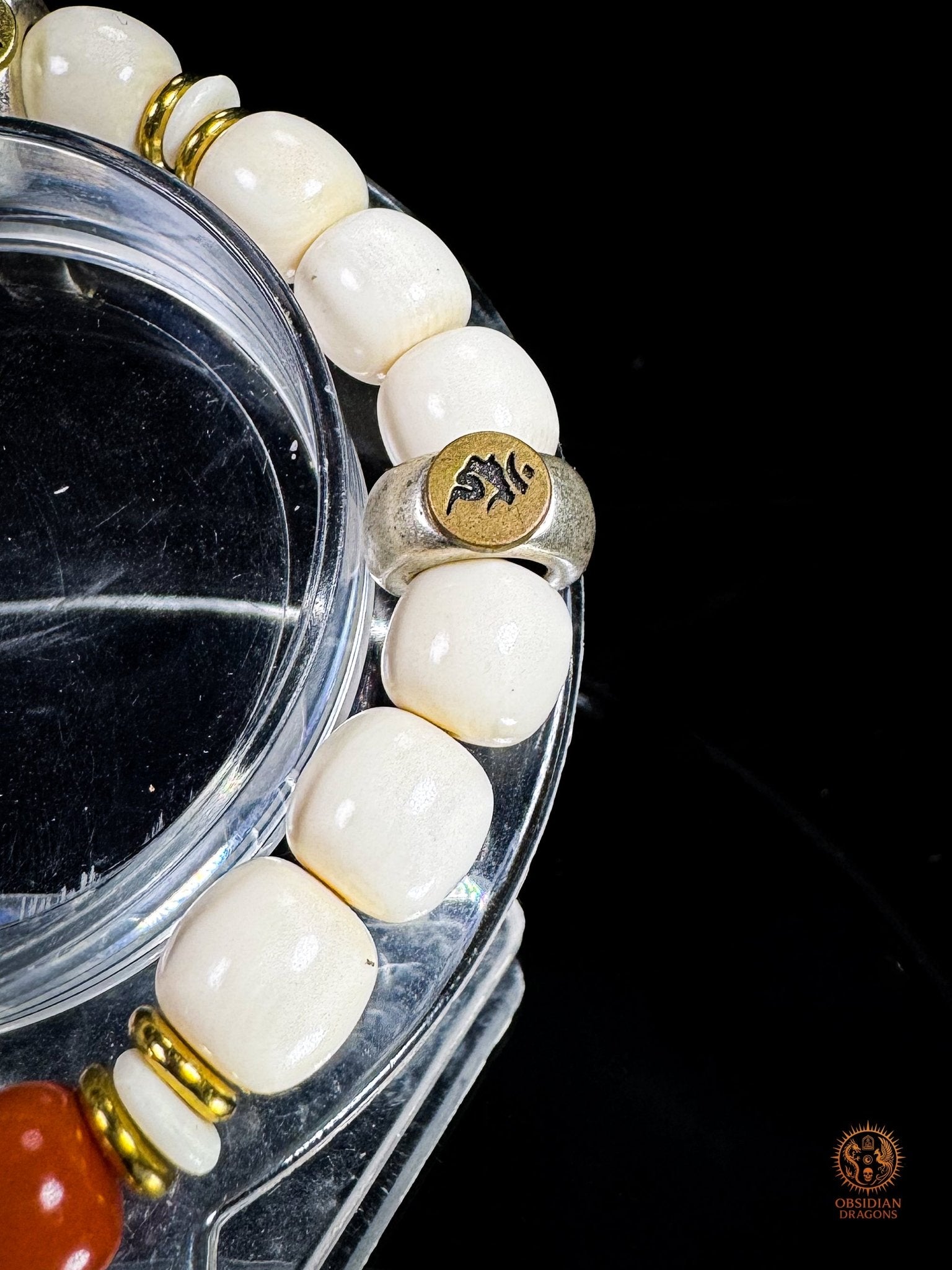 Bracelet bouddhiste en ivoire de mammouth – 3 Bouddhas célestes | obsidian dragons