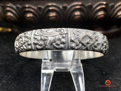 Bracelet Bouddhiste en Argent 999 - 8 Symboles Sacrés | obsidian dragons