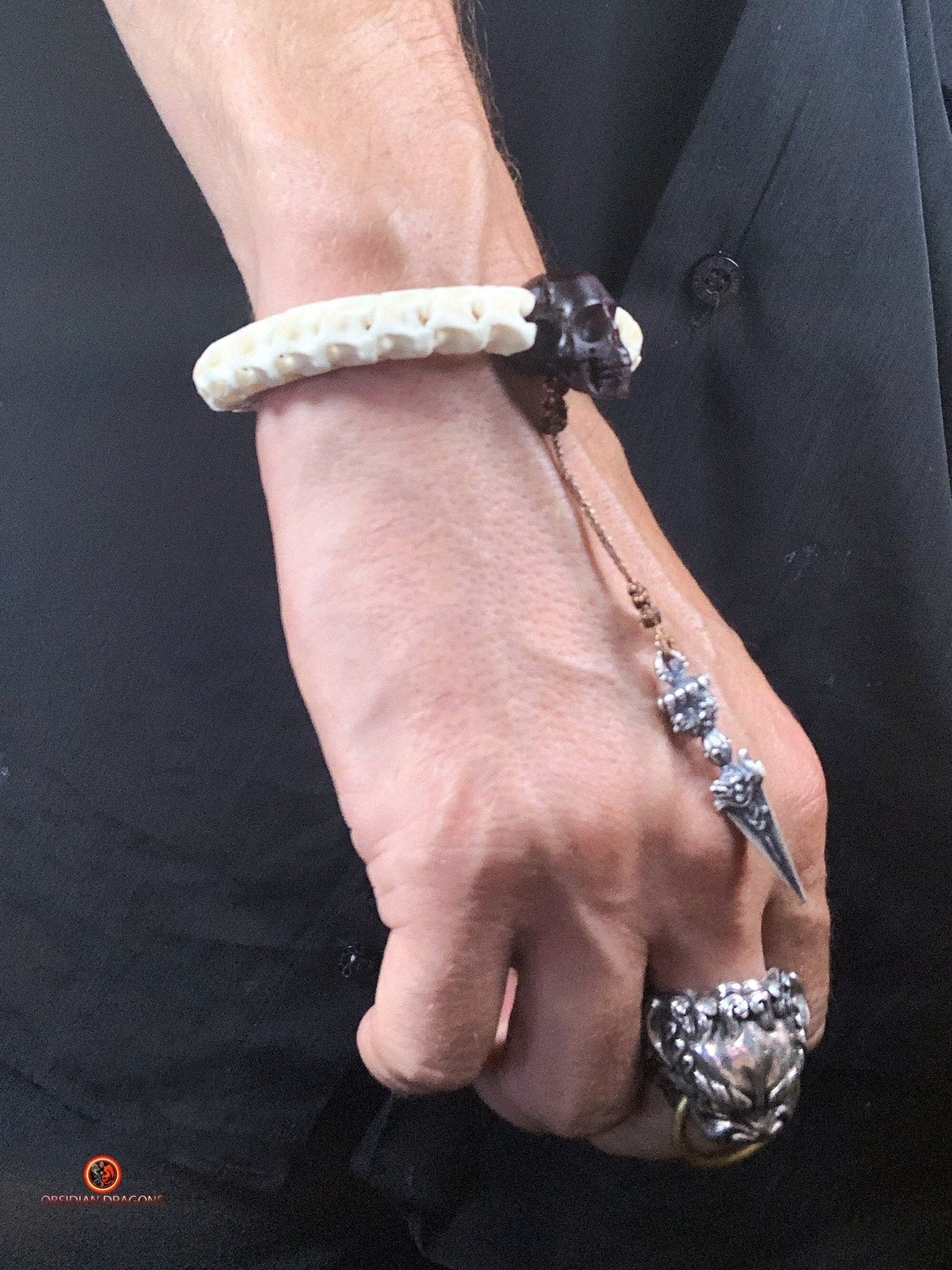 Bracelet en Vertèbres de Serpent - Crâne et Phurba | obsidian dragons