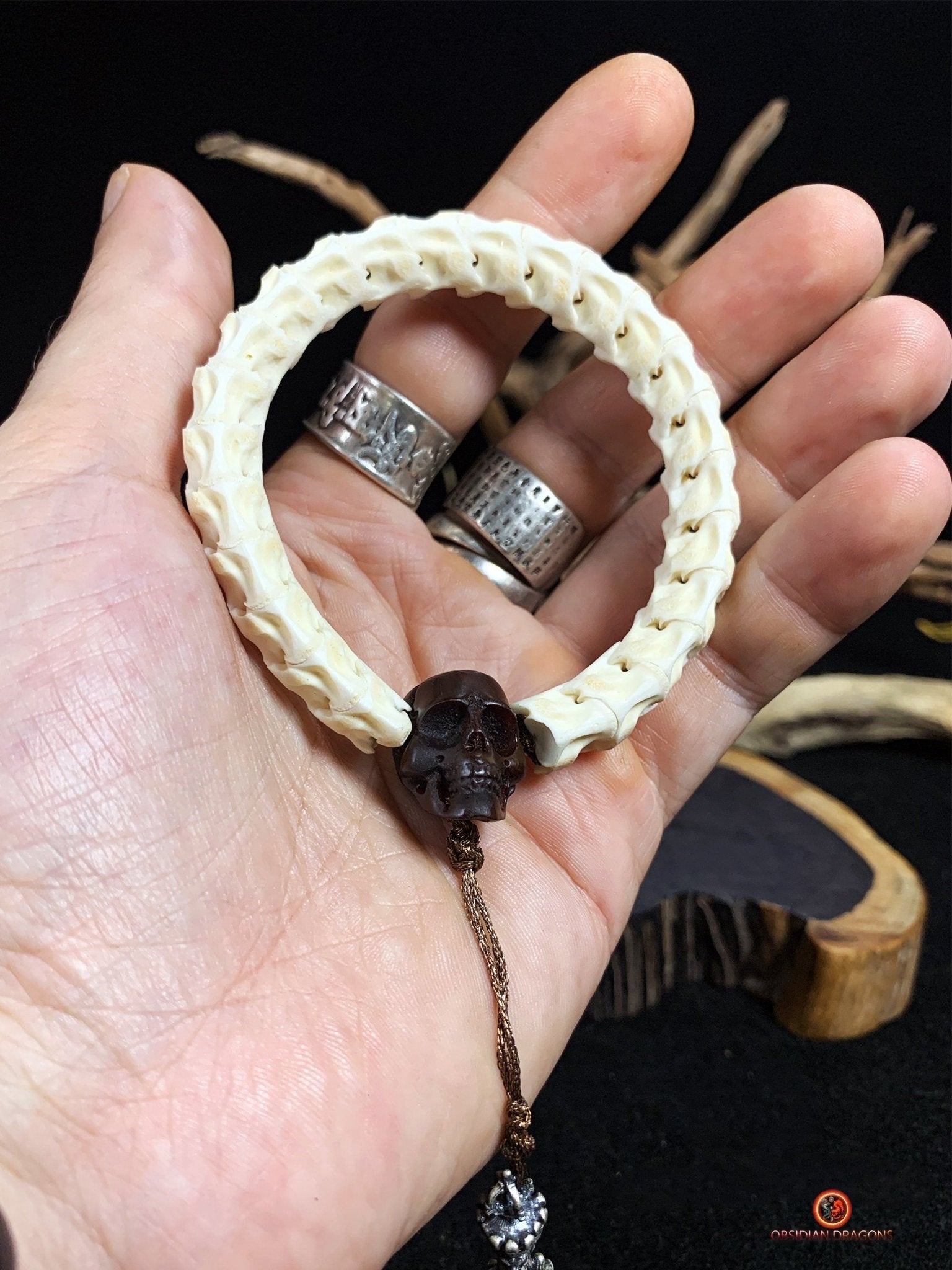 Bracelet en Vertèbres de Serpent - Crâne et Phurba | obsidian dragons