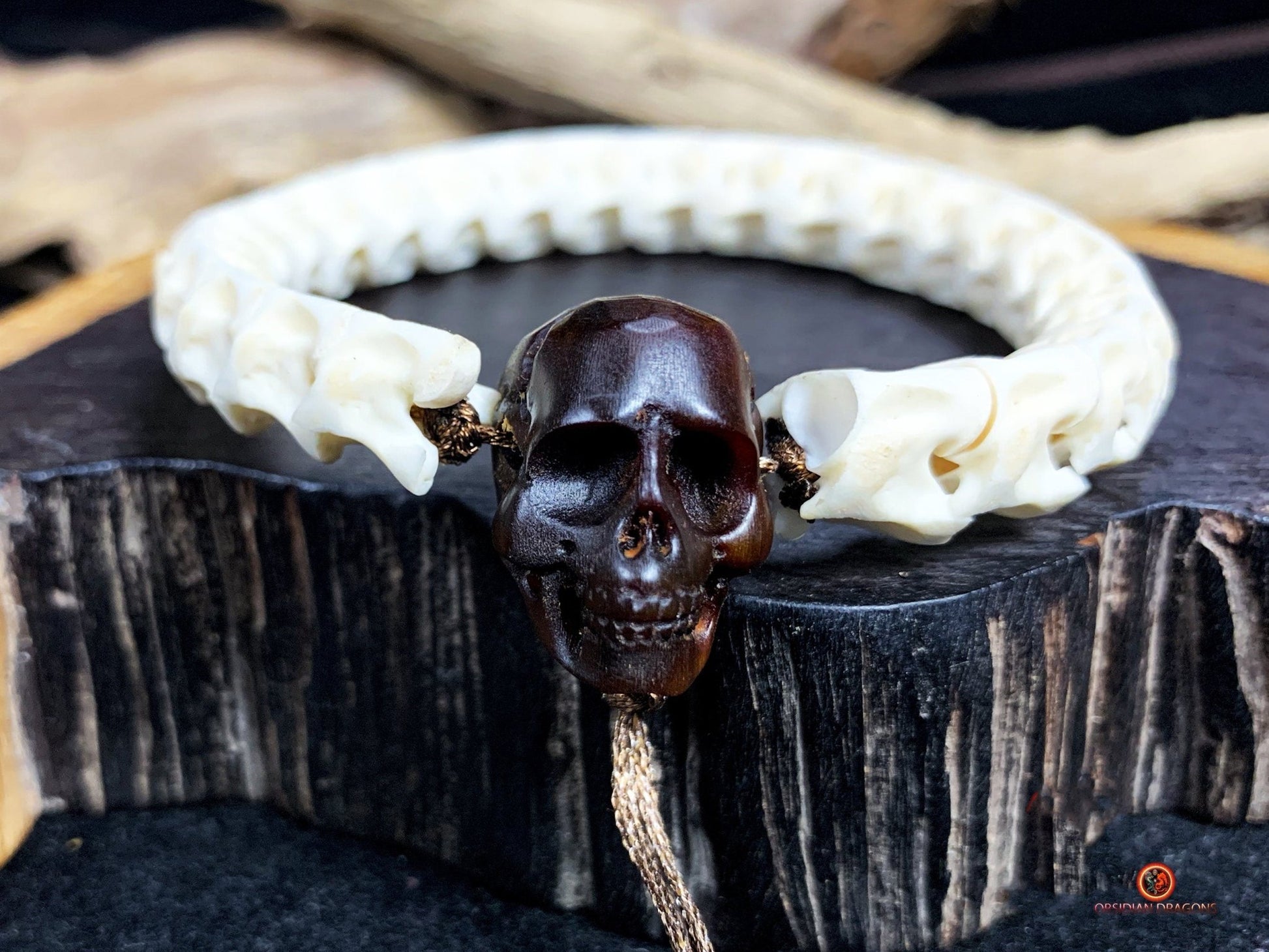 Bracelet en Vertèbres de Serpent - Crâne et Phurba | obsidian dragons
