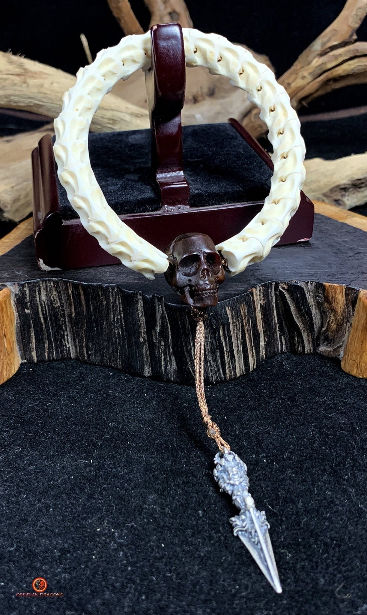 Bracelet en Vertèbres de Serpent - Crâne et Phurba | obsidian dragons