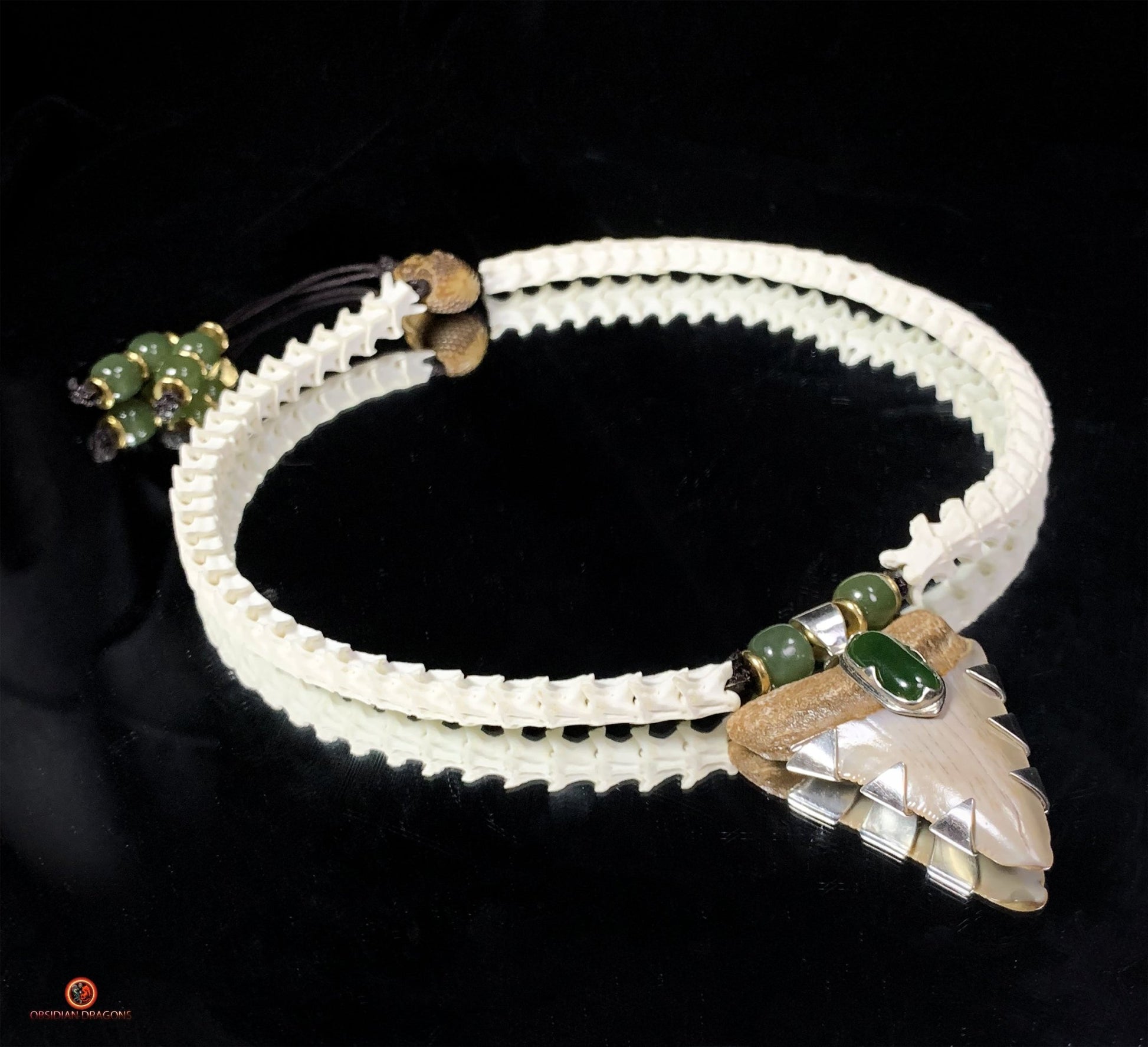 Collier Dent de Mégalodon et Vertèbres de Serpent – Collier Totem | obsidian dragons