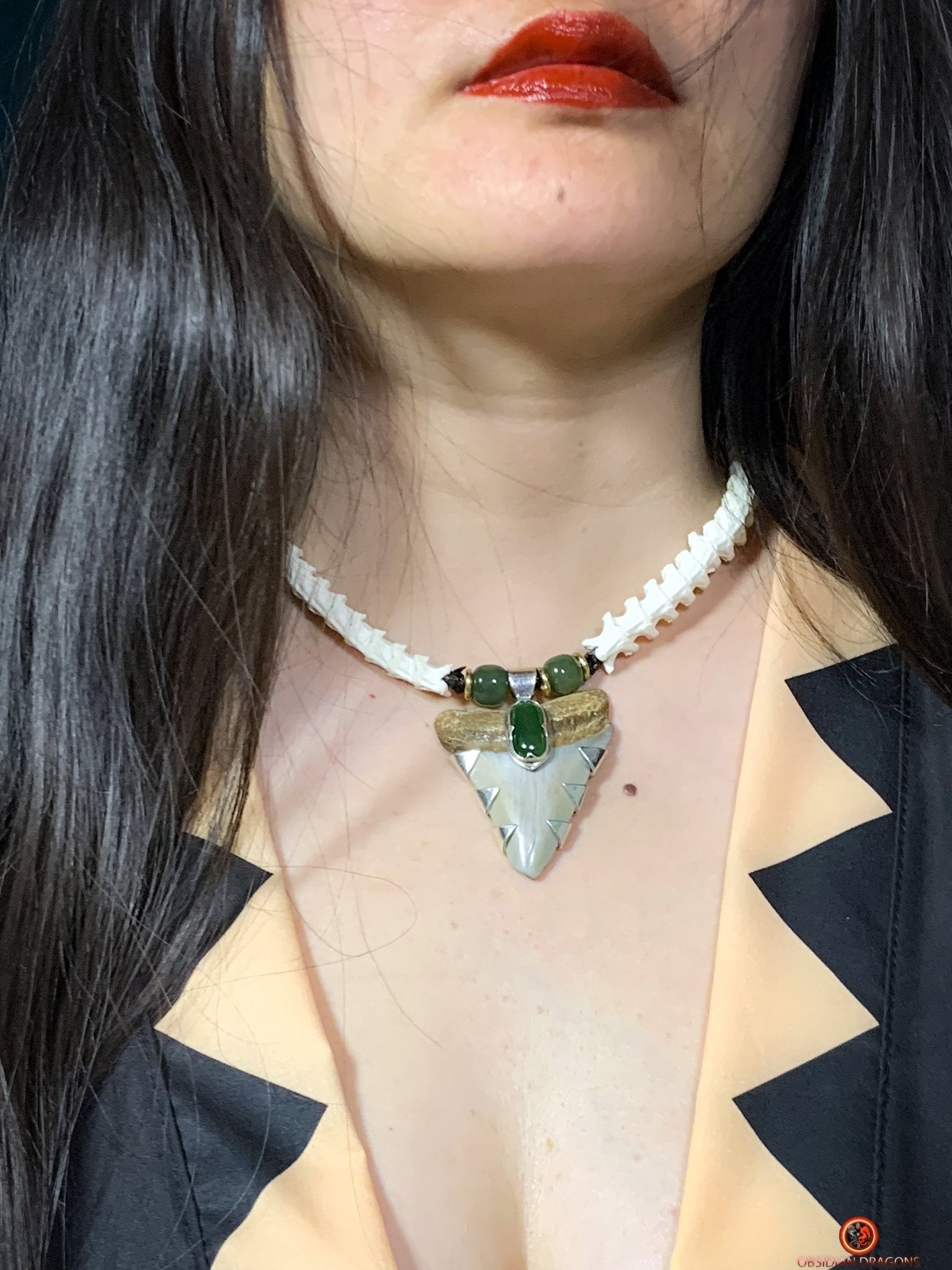 Collier Dent de Mégalodon et Vertèbres de Serpent – Collier Totem | obsidian dragons
