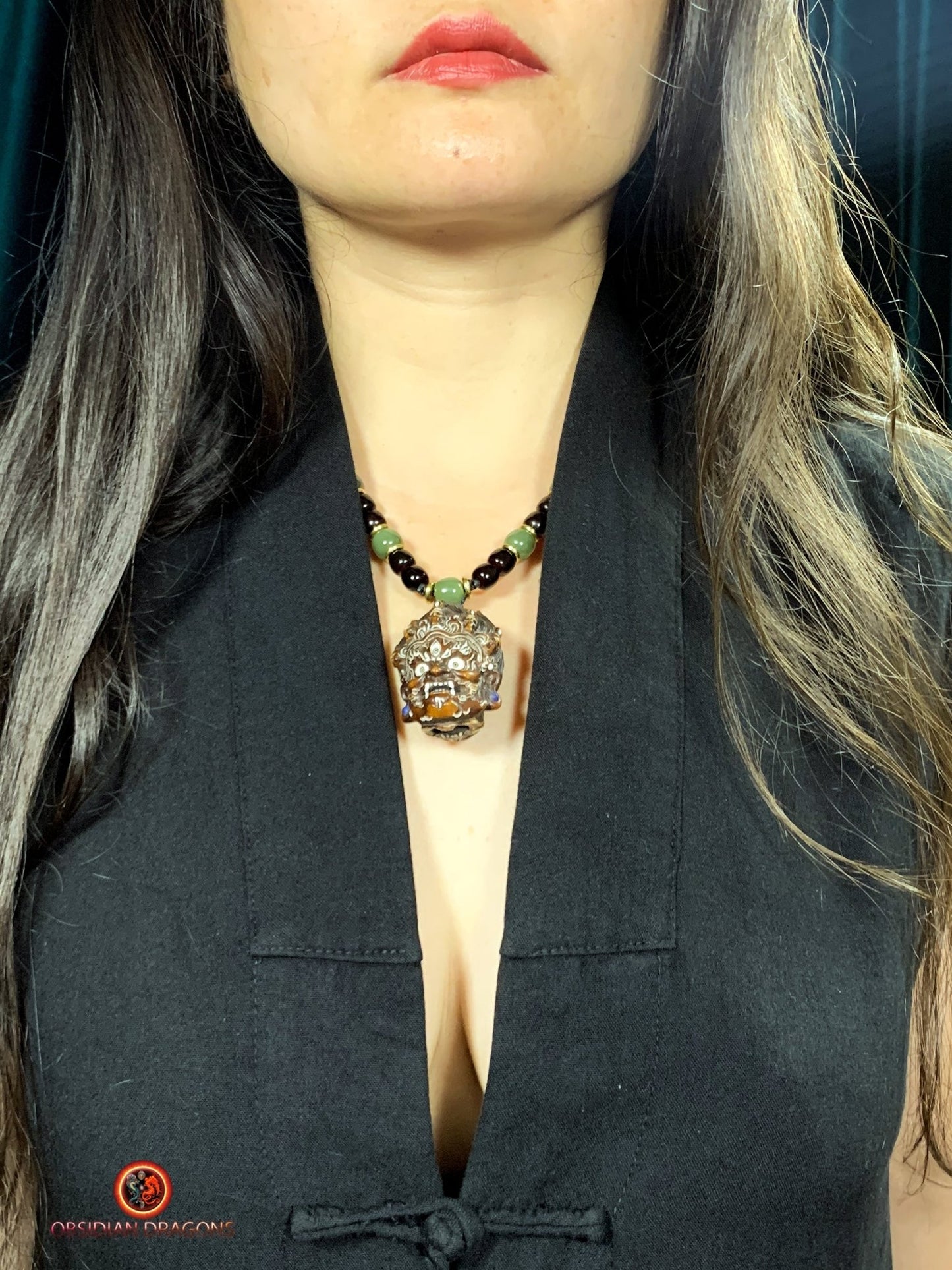 Collier bouddhiste tibétain rare - Pendentif Mahakala | obsidian dragons