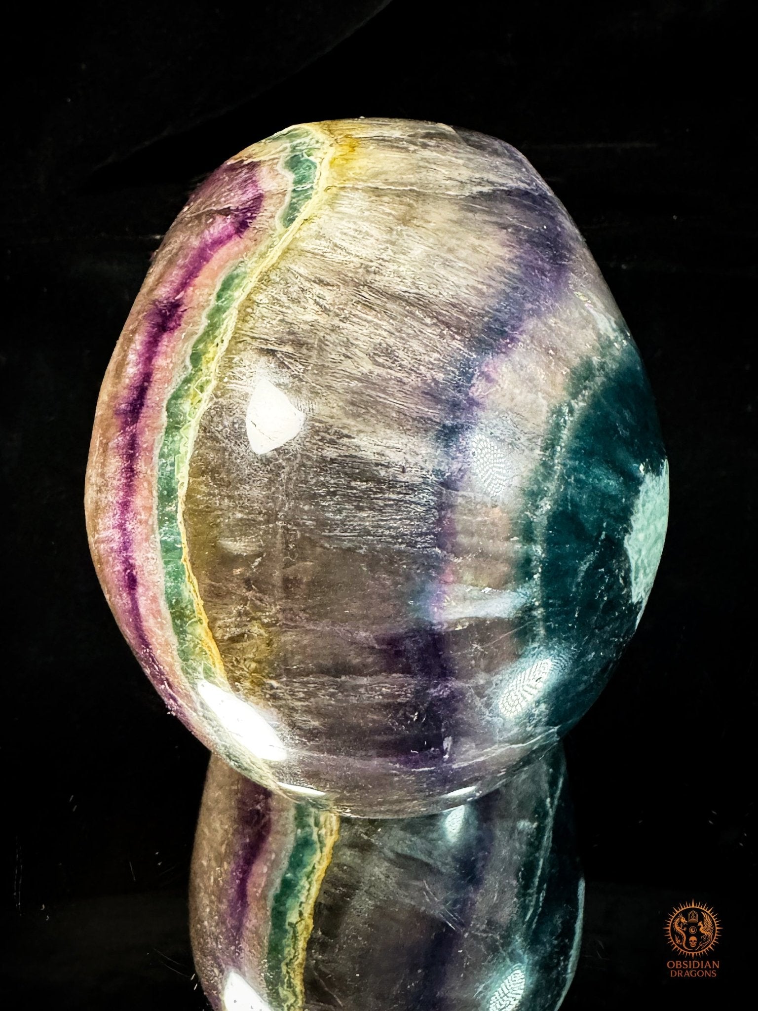 Crâne en fluorite arc-en-ciel – Crâne de cristal rare | obsidian dragons