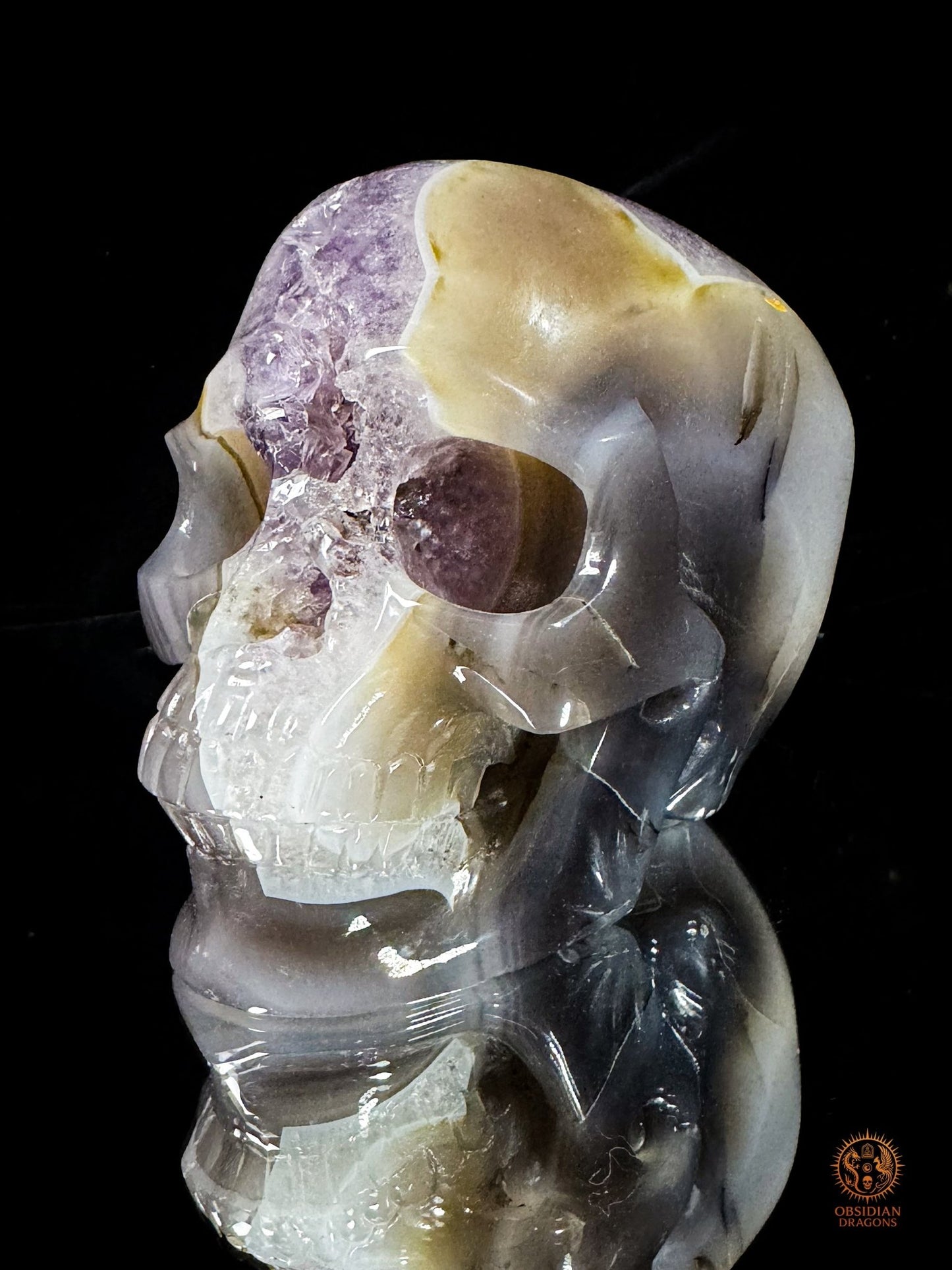 Crâne en géode d’améthyste naturelle XXL – Pièce maîtresse