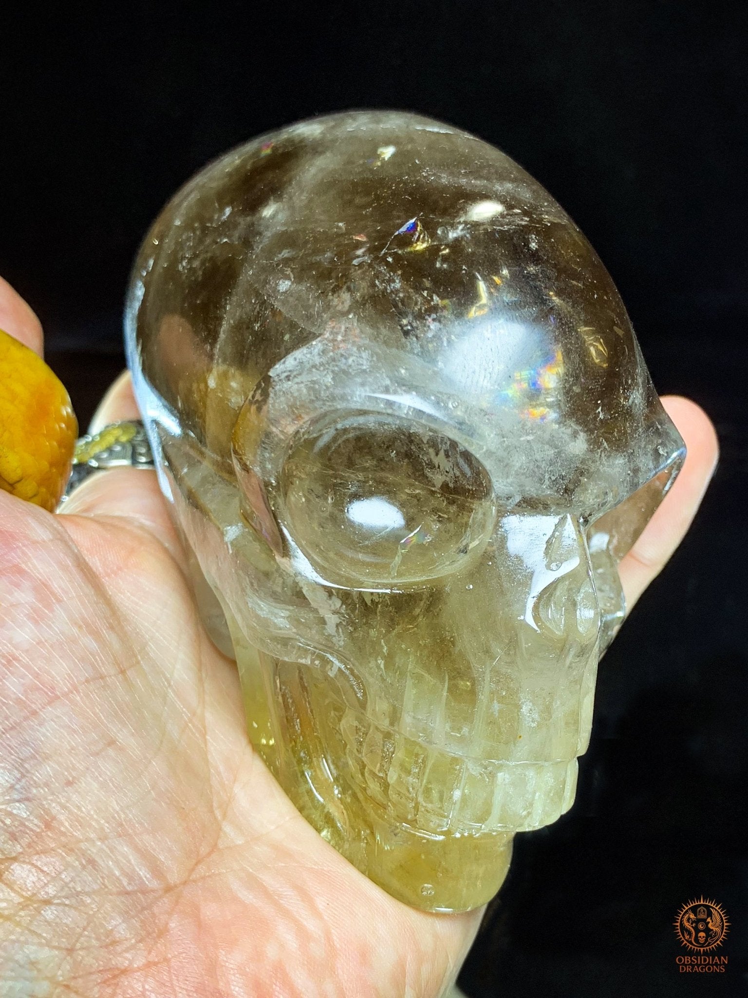 Crâne de Cristal Alien en Quartz Fumé – Reflets Arc-en-Ciel | obsidian dragons