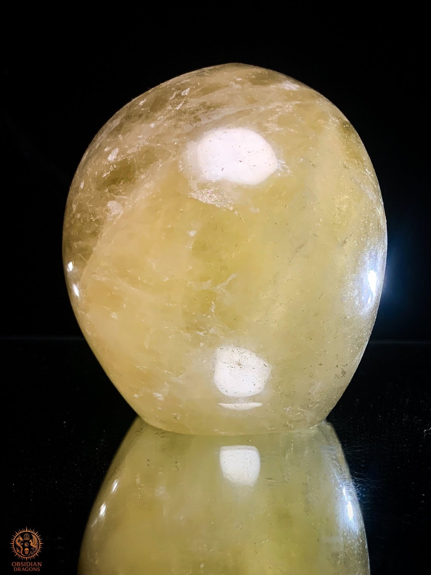 Crâne de Cristal Quartz Fumé Naturel – Reflets Arc-en-Ciel | obsidian dragons