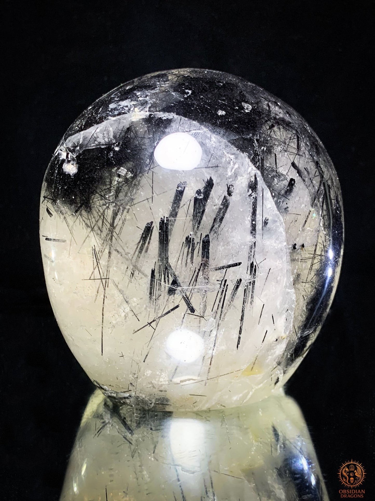 Crâne de Cristal - cristal de roche à Tourmaline Noire – Rare | obsidian dragons