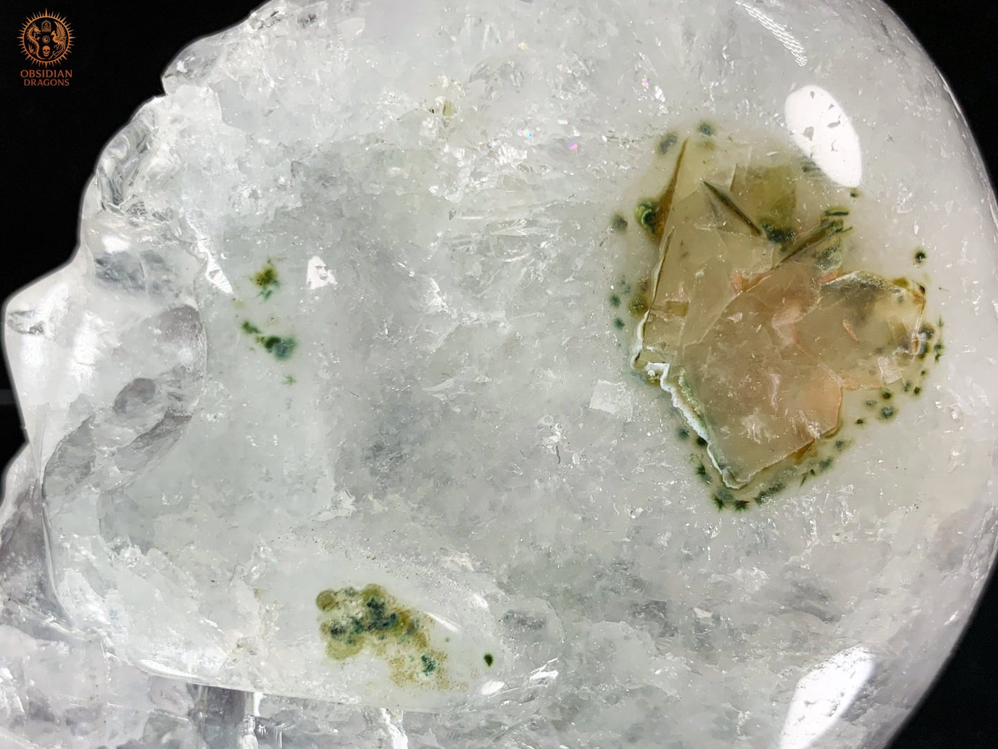 Crâne de Cristal en Améthyste – Flamme Intérieure