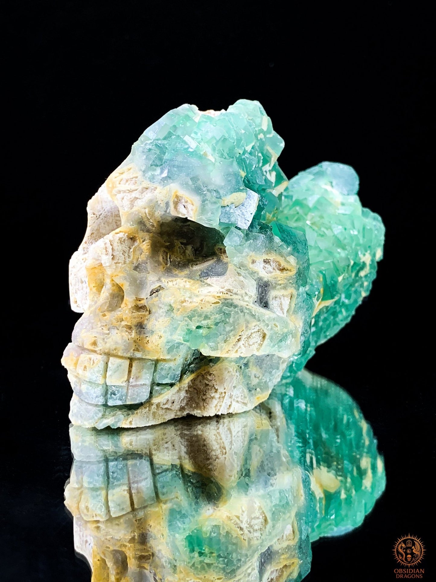 Crâne de Cristal en Fluorite Verte Brute – Esprit Ancien | obsidian dragons