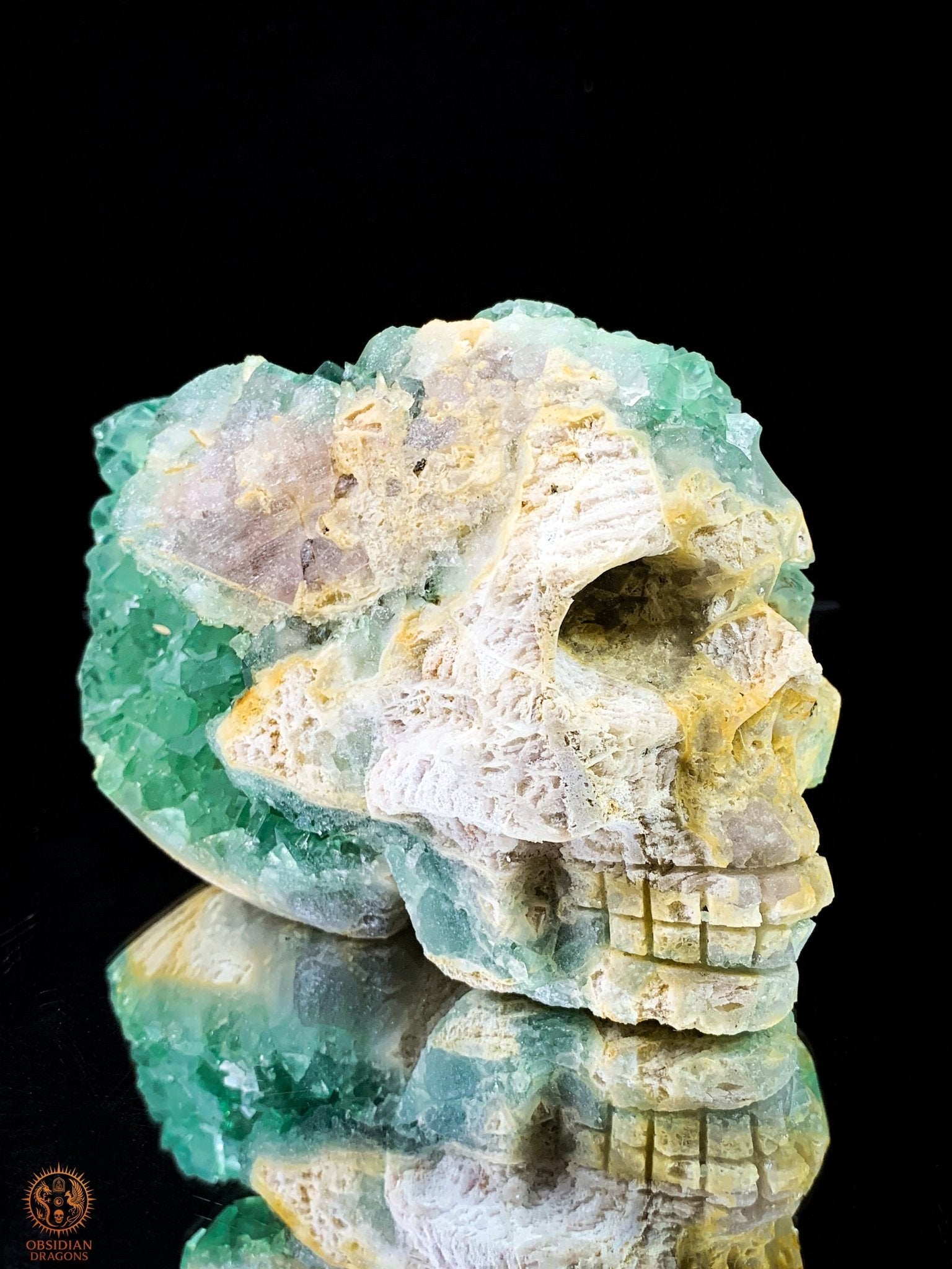 Crâne de Cristal en Fluorite Verte Brute – Esprit Ancien | obsidian dragons