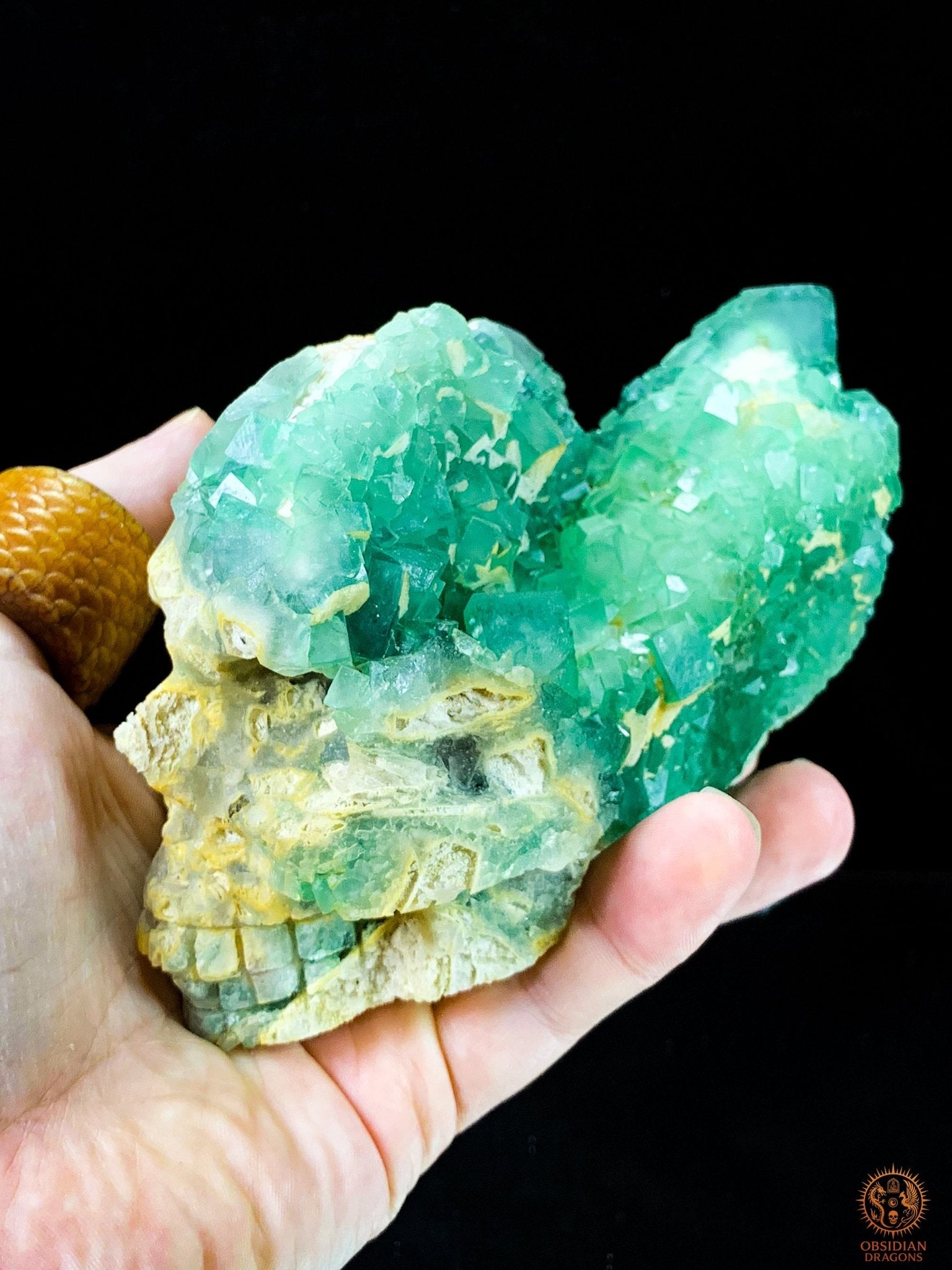 Crâne de Cristal en Fluorite Verte Brute – Esprit Ancien | obsidian dragons