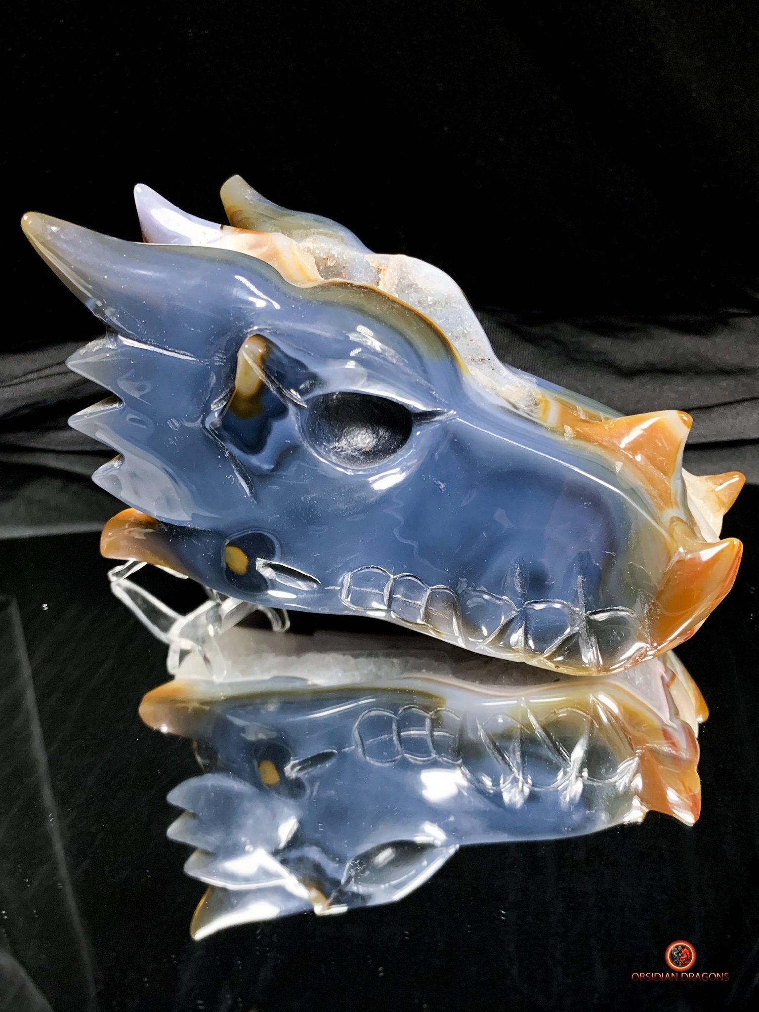 Crâne de Dragon en Géode – Rituel et Méditation Draconique | obsidian dragons