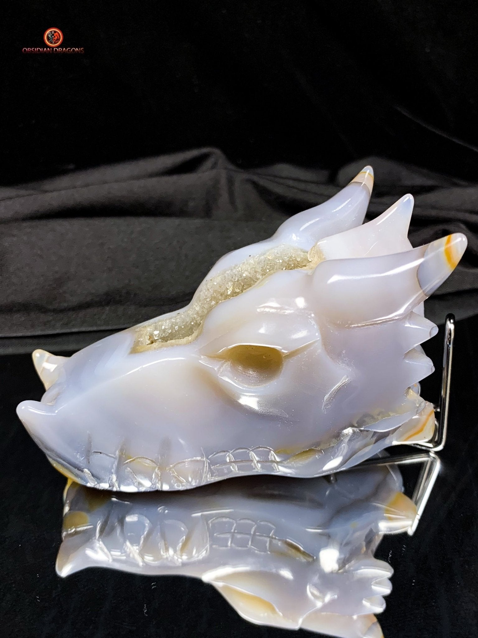 Crâne de Dragon en Géode de Quartz - Éveil Énergétique | obsidian dragons