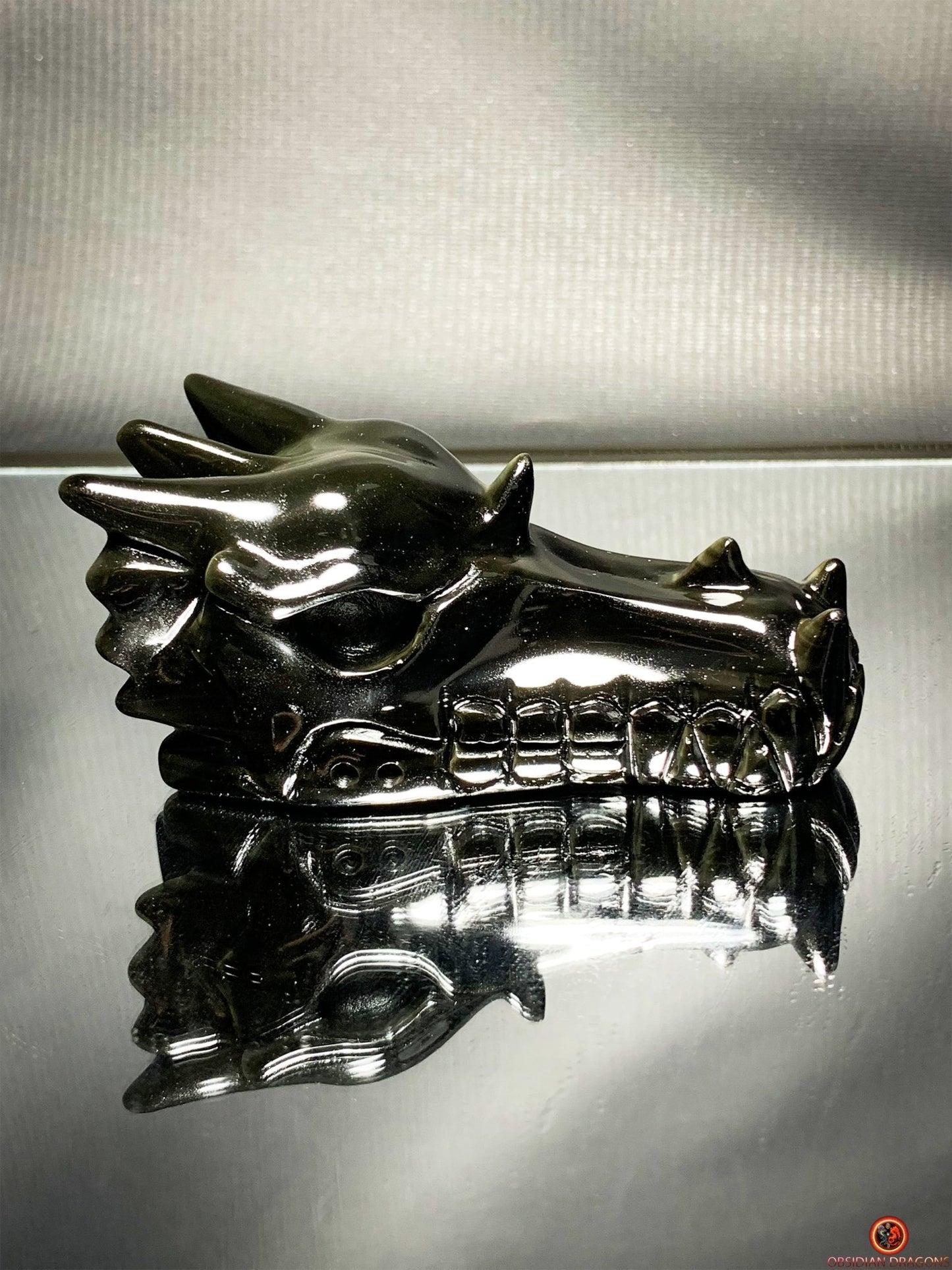 Crâne de Dragon en Obsidienne Œil Céleste – Aura Mystique | obsidian dragons