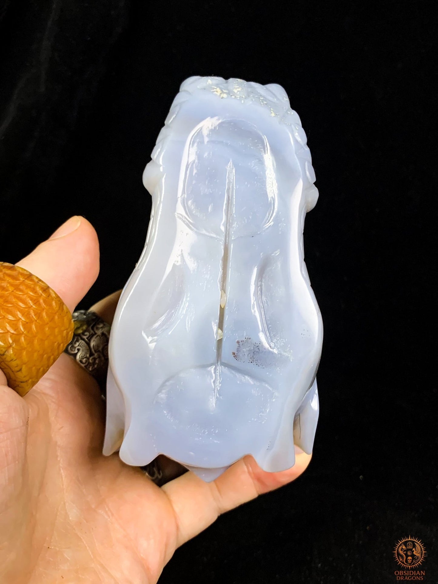Crâne de Dragon en calcédoine- Géode- Éveil Minéral