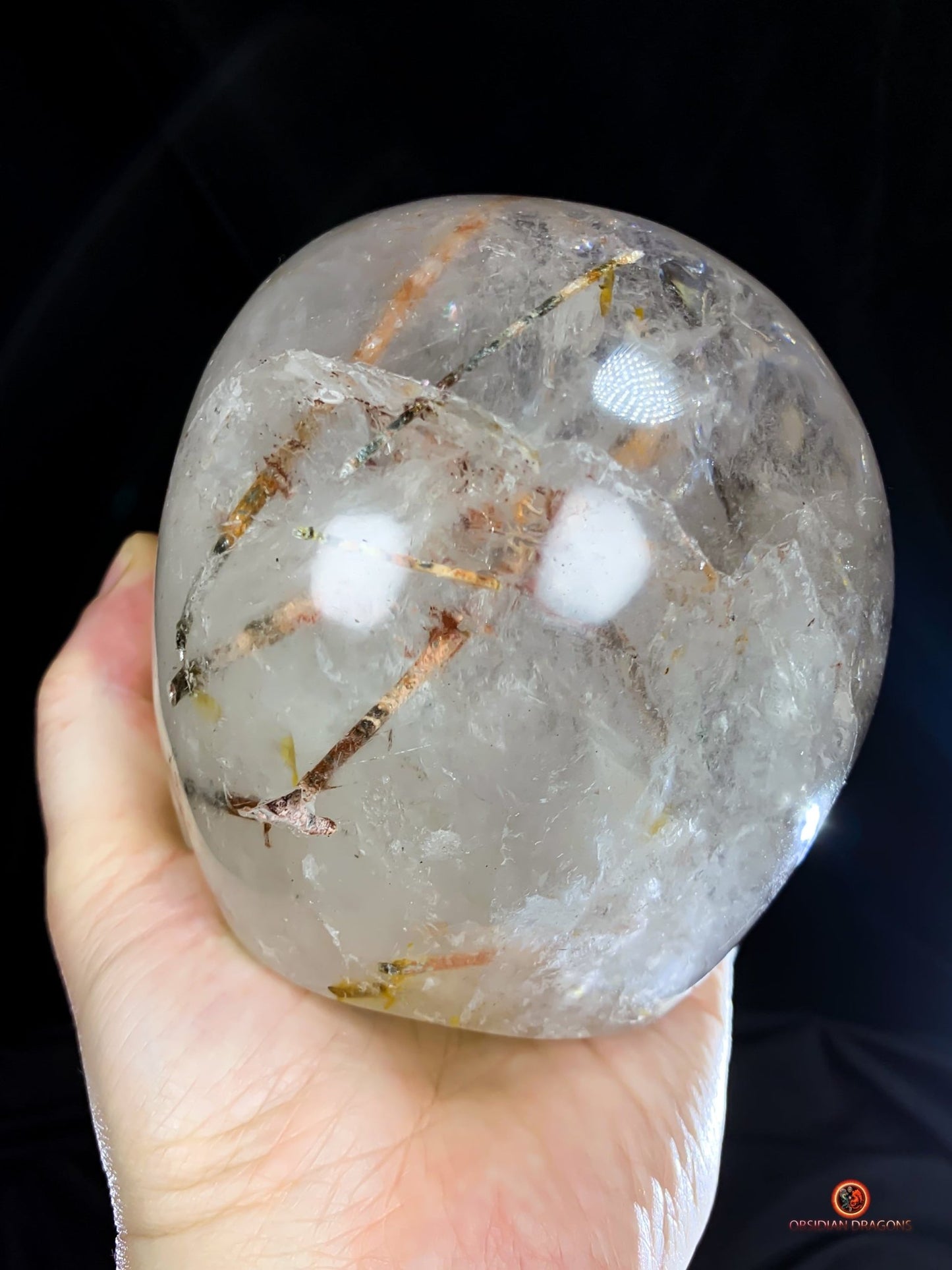 Crâne de cristal de roche à inclusions de tourmalines | obsidian dragons