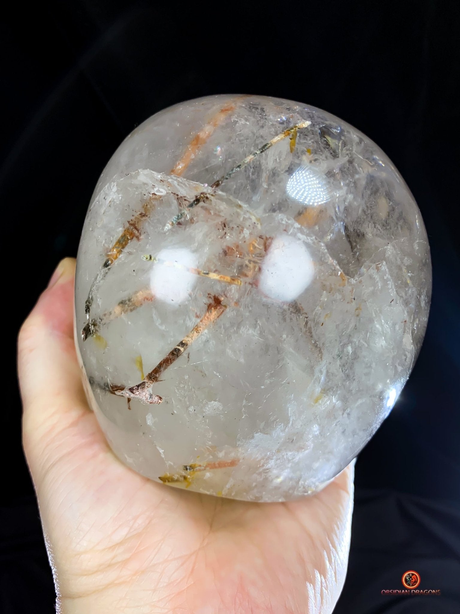 Crâne de cristal de roche à inclusions de tourmalines | obsidian dragons
