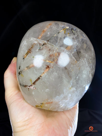 Crâne de cristal de roche à inclusions de tourmalines | obsidian dragons