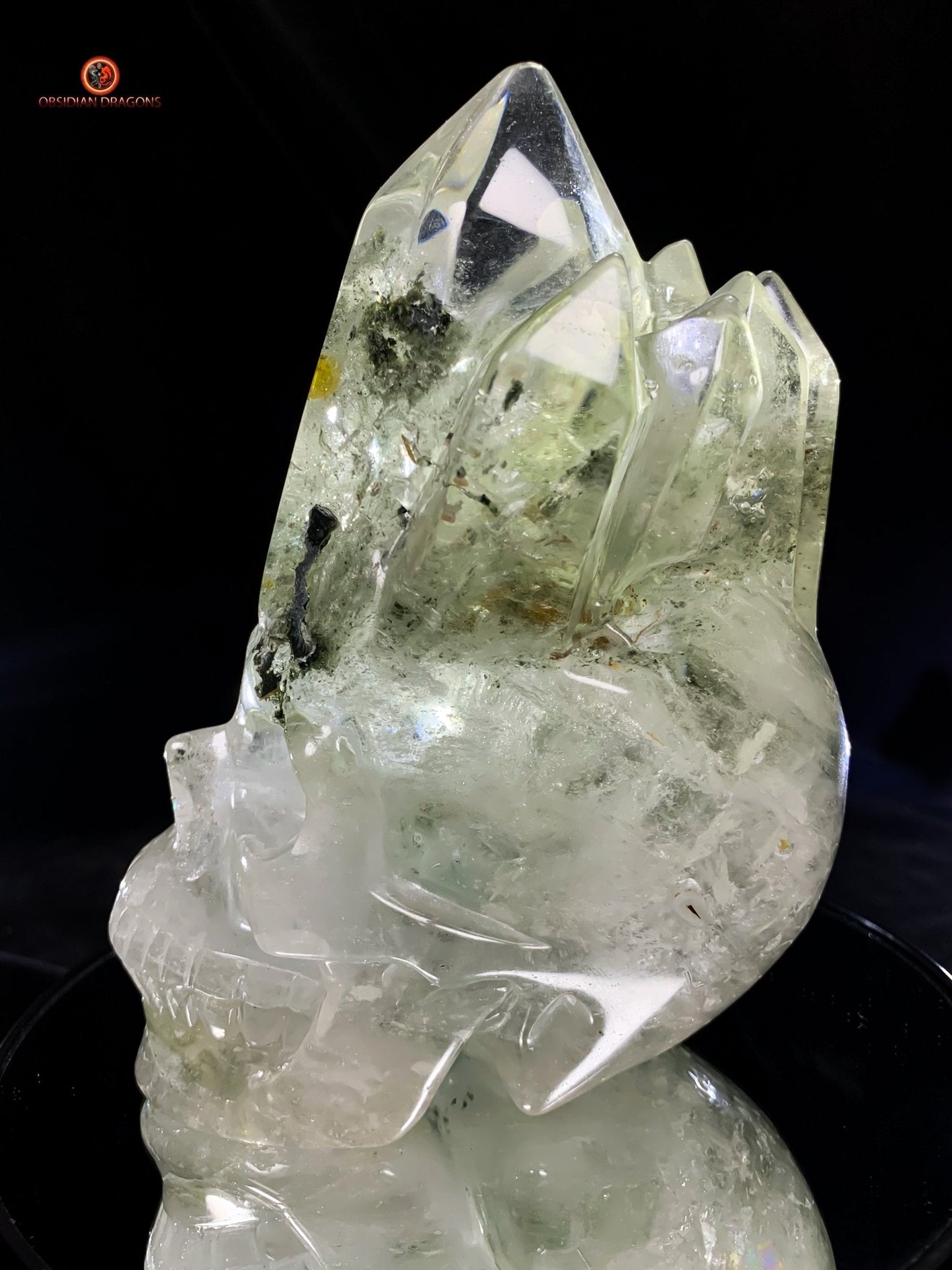 Crâne de cristal en quartz chlorite - Pièce Unique Sculptée | obsidian dragons