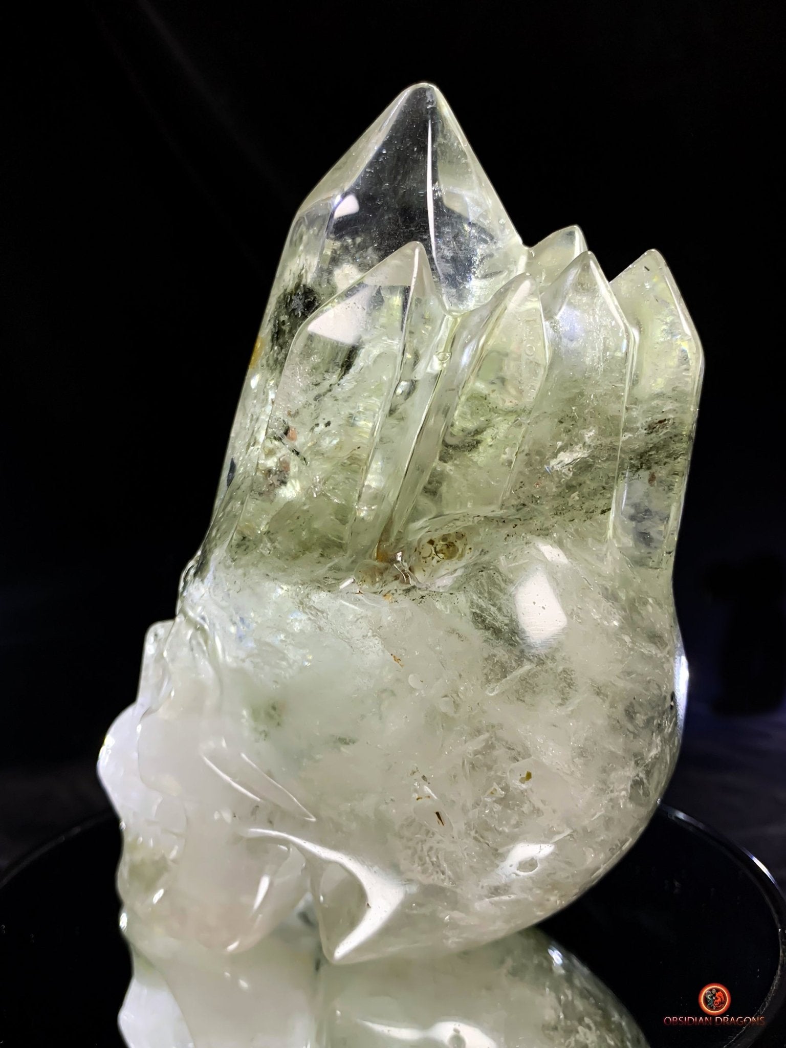 Crâne de cristal en quartz chlorite - Pièce Unique Sculptée | obsidian dragons