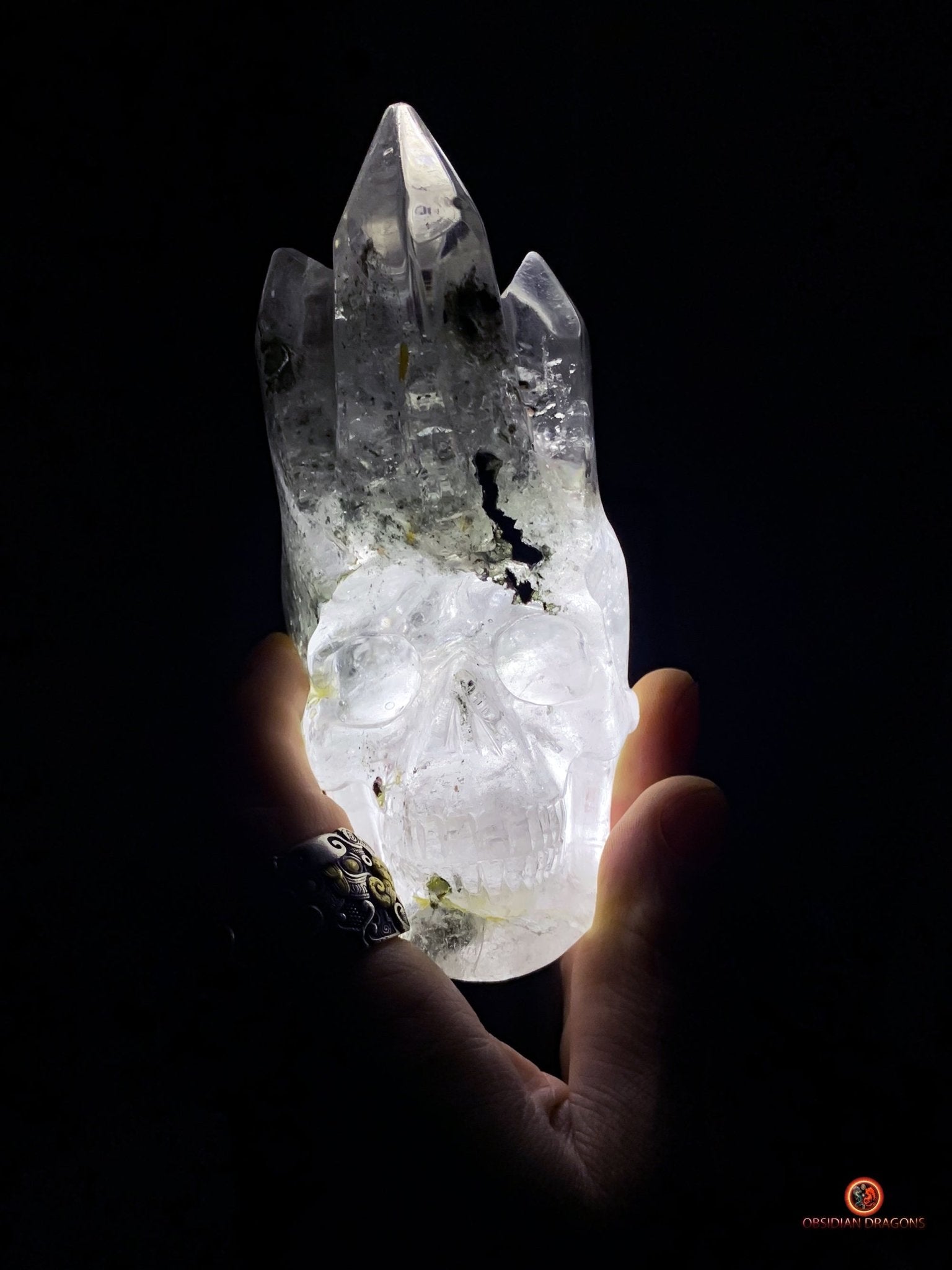 Crâne de cristal en quartz chlorite - Pièce Unique Sculptée | obsidian dragons