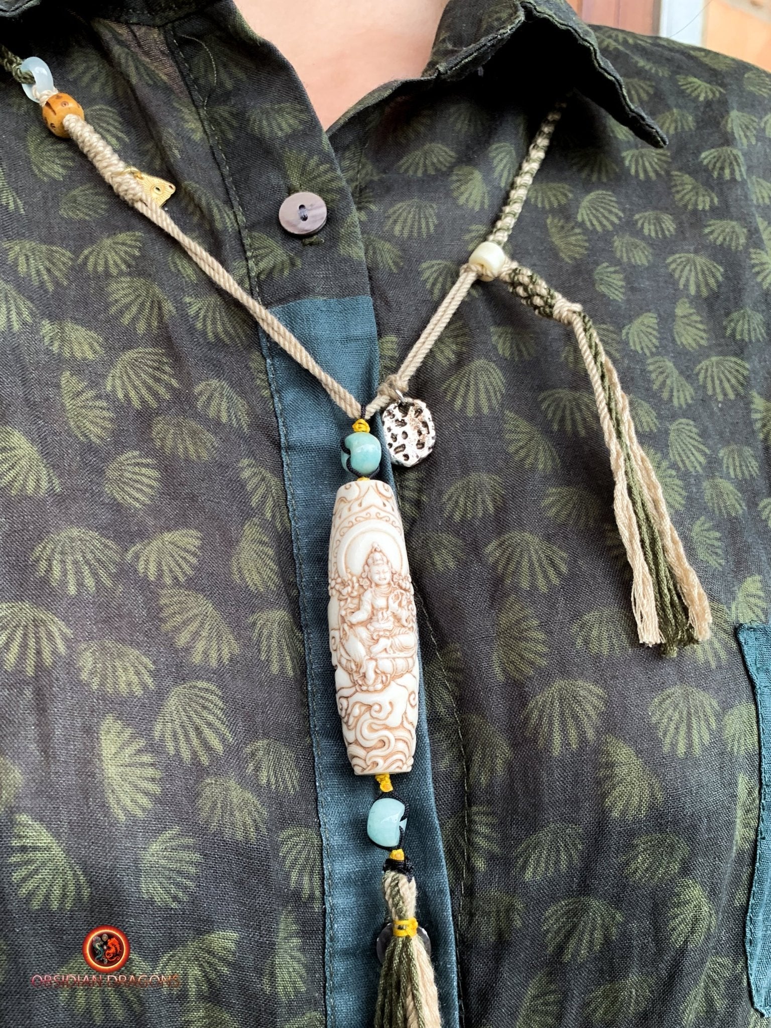 DZI de Tara Verte - Perle Tibétaine Sacrée- Bois de Cerf | obsidian dragons