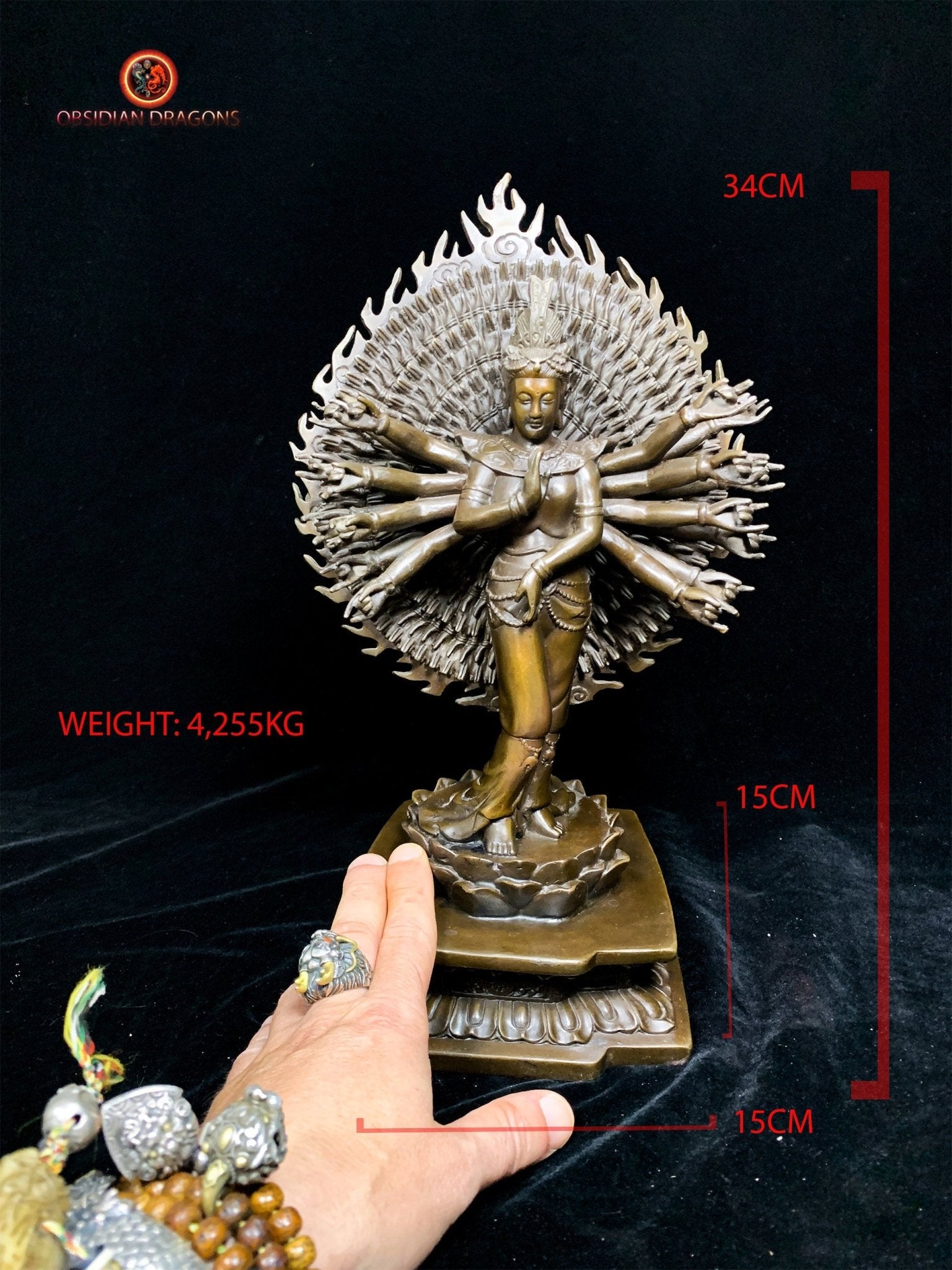 Exceptionnelle Statue de Chenrezig à 1000 Bras en Bronze | obsidian dragons