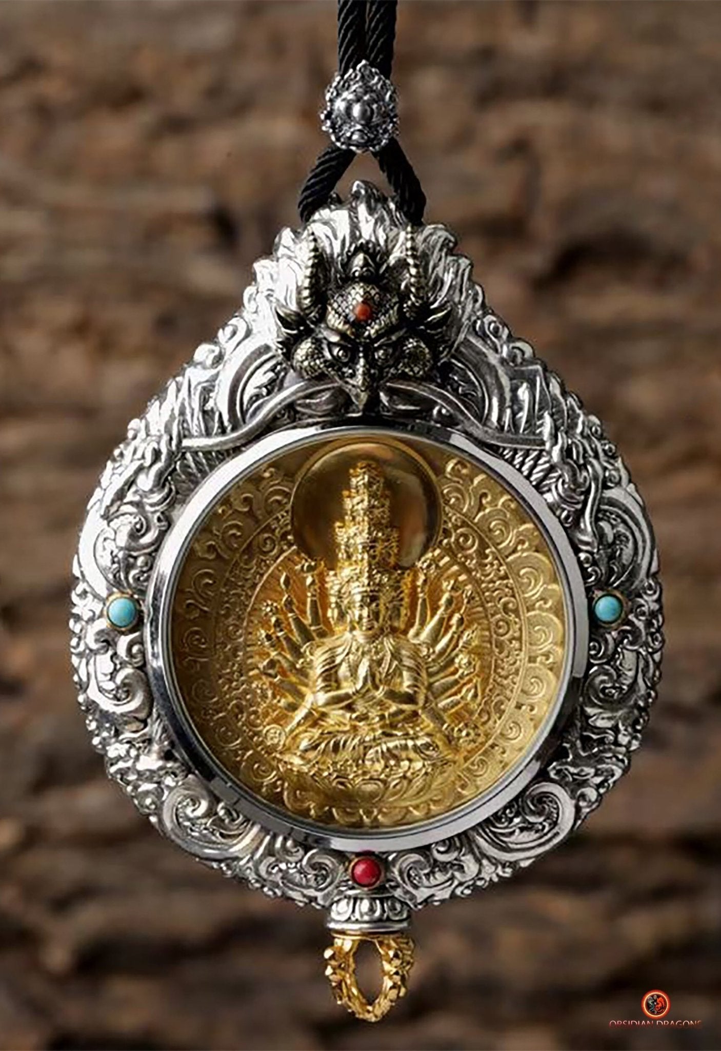 Ghau Chenrezig à milles bras - Amulette Bouddhiste en Argent et or | obsidian dragons