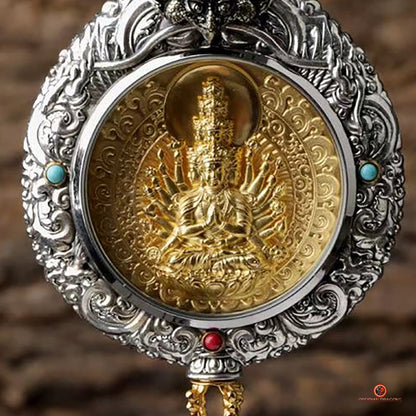 Ghau Chenrezig à milles bras - Amulette Bouddhiste en Argent et or | obsidian dragons
