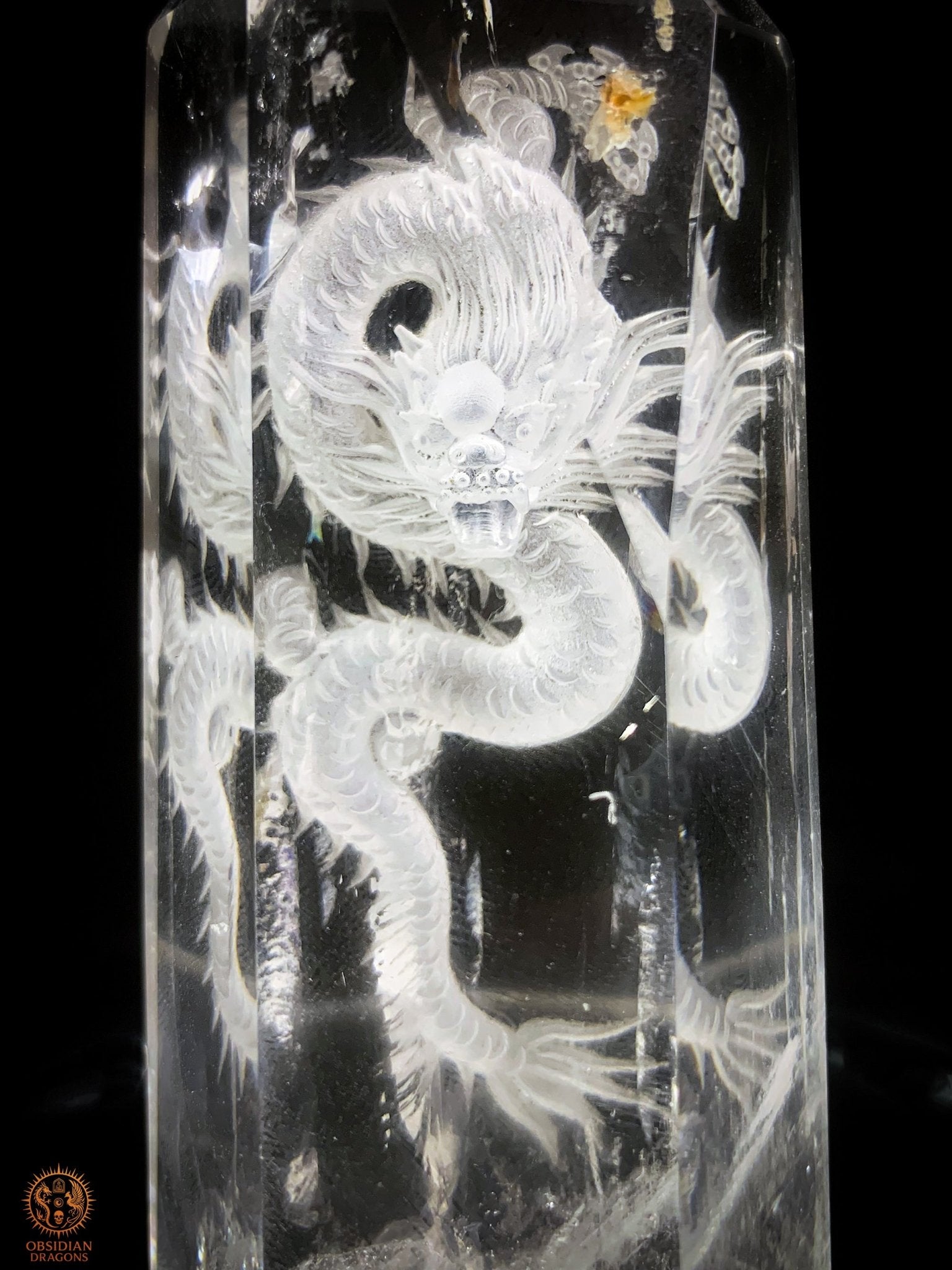 Grande pointe de cristal de roche Dragon - glyptique 3D | obsidian dragons