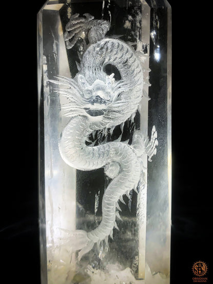 Grande pointe de cristal de roche Dragon - glyptique 3D | obsidian dragons