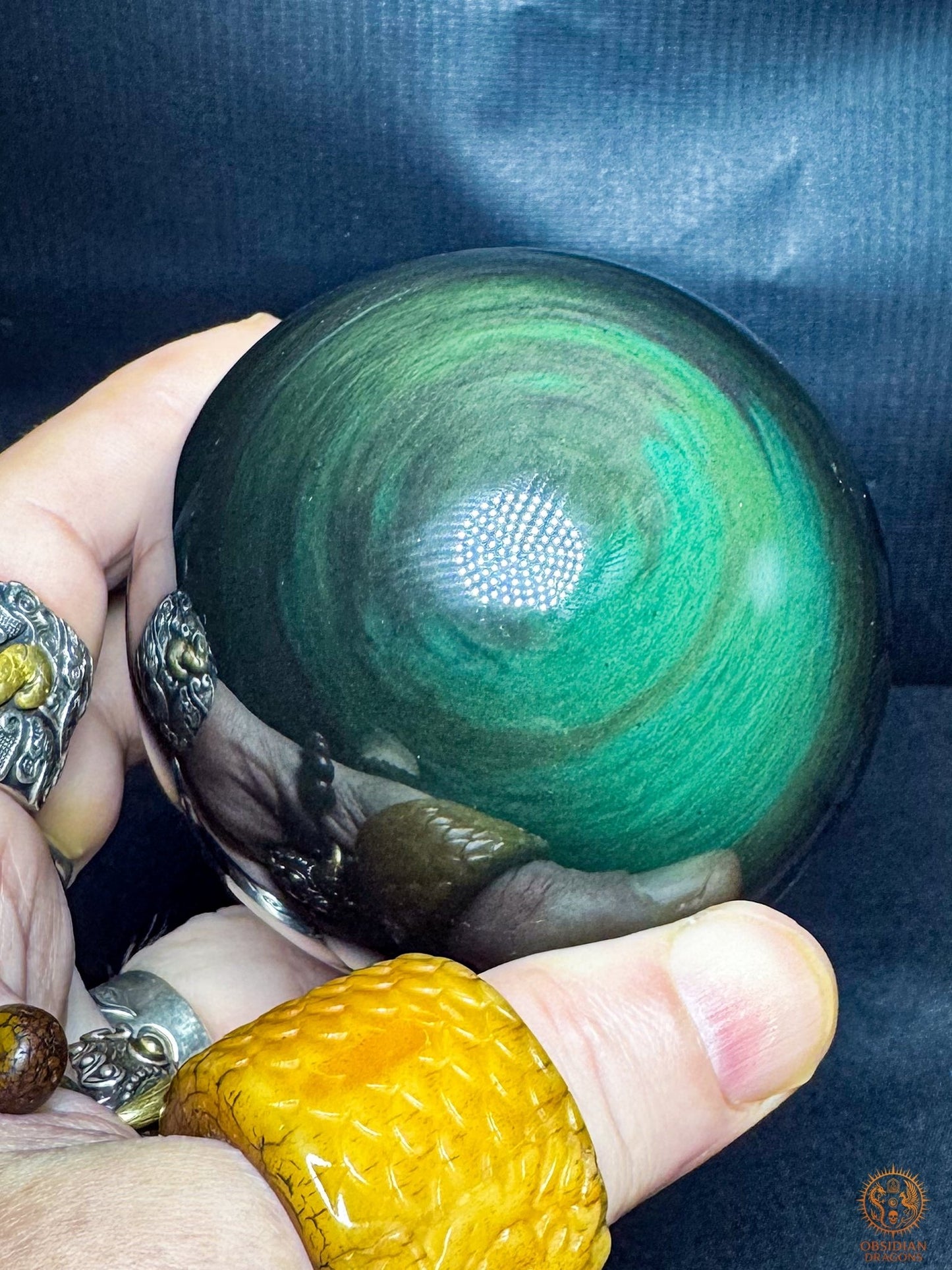 Grande sphère en obsidienne Mento Huichol du Mexique | obsidian dragons