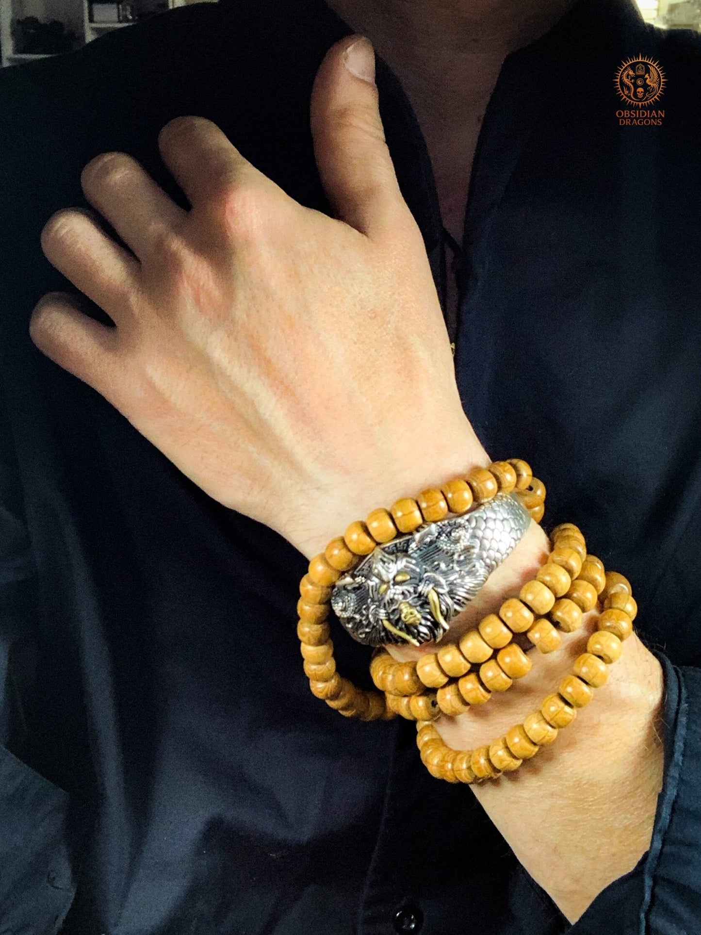 Mala Bouddhiste en Bois – 108 perles – Bois sacré de Wutaishan | obsidian dragons