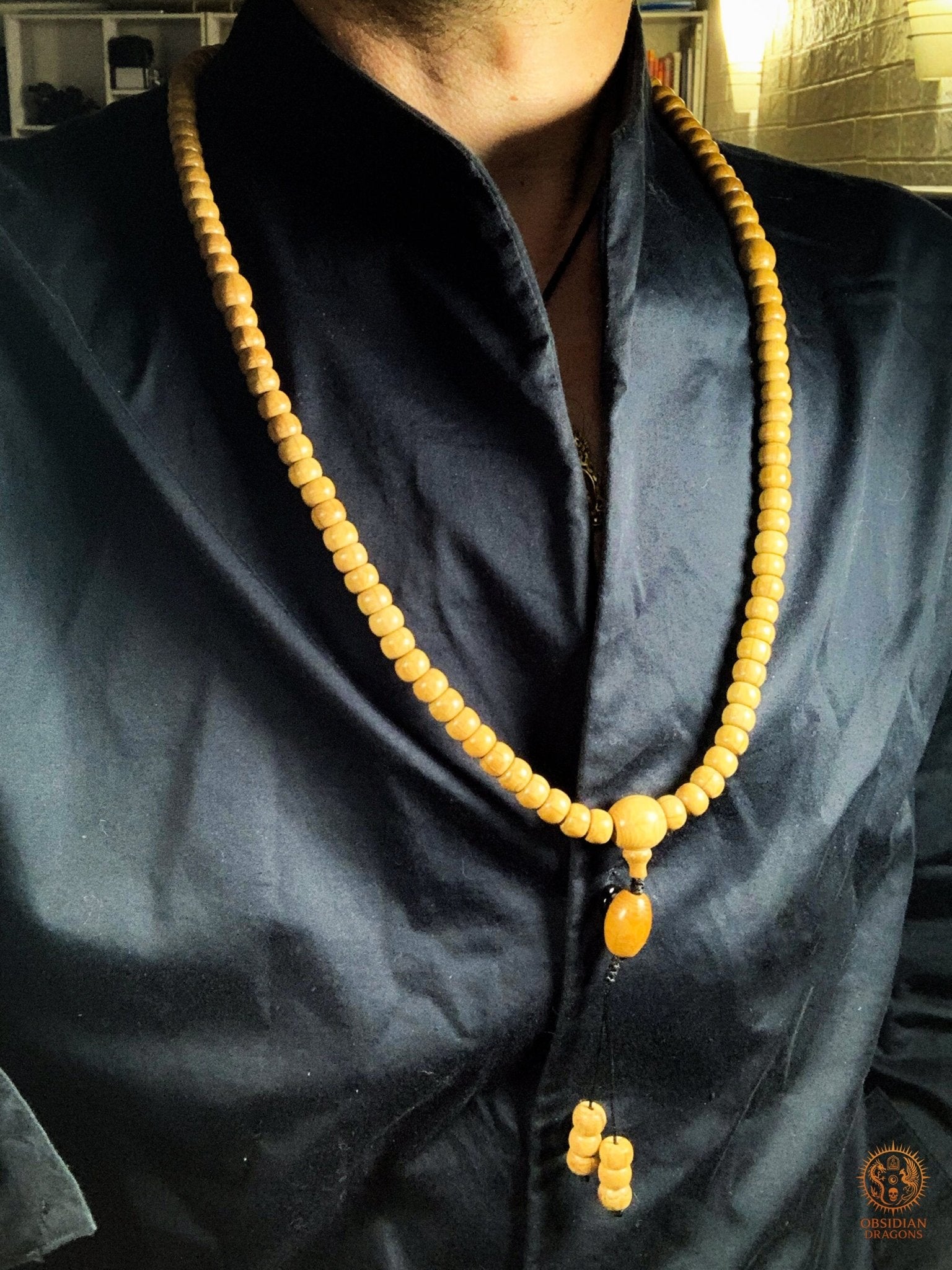 Mala Bouddhiste en Bois – 108 perles – Bois sacré de Wutaishan | obsidian dragons