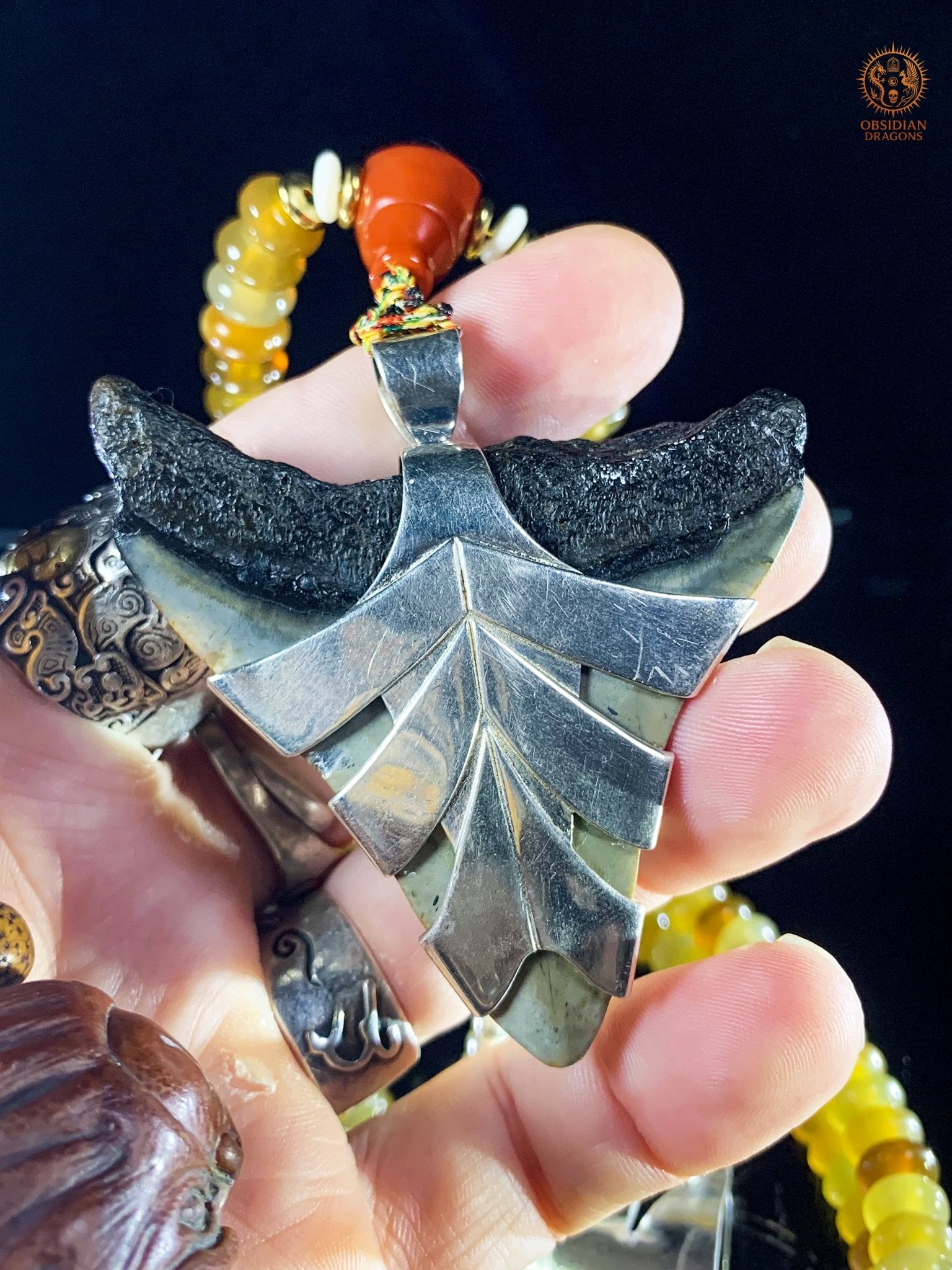 Mala Tantrique – Dent de Mégalodon – Union des Éléments | obsidian dragons
