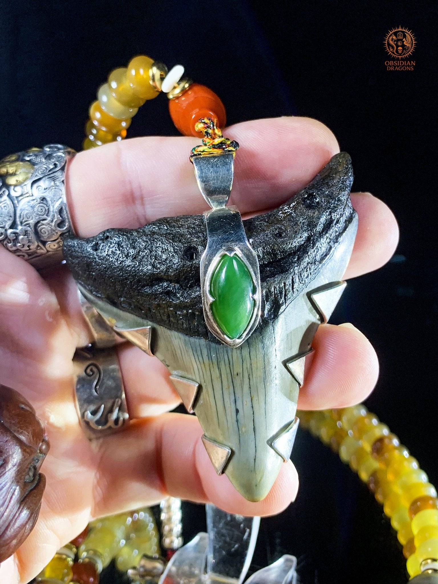 Mala Tantrique – Dent de Mégalodon – Union des Éléments | obsidian dragons