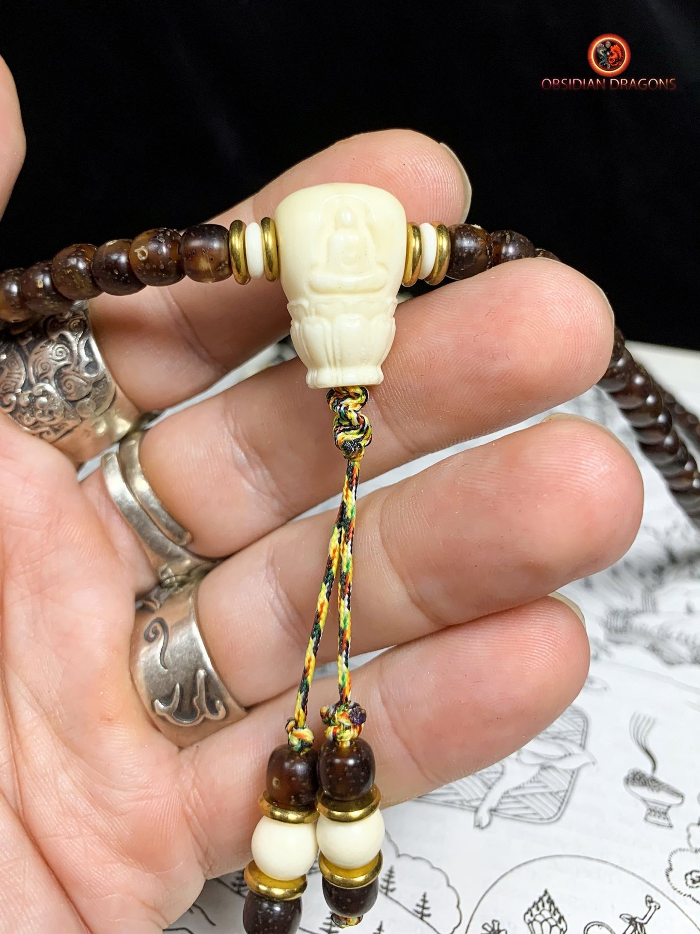 Mala Tibétain en Graines de Bodhi Fossiles - DZI à Trois Yeux | obsidian dragons